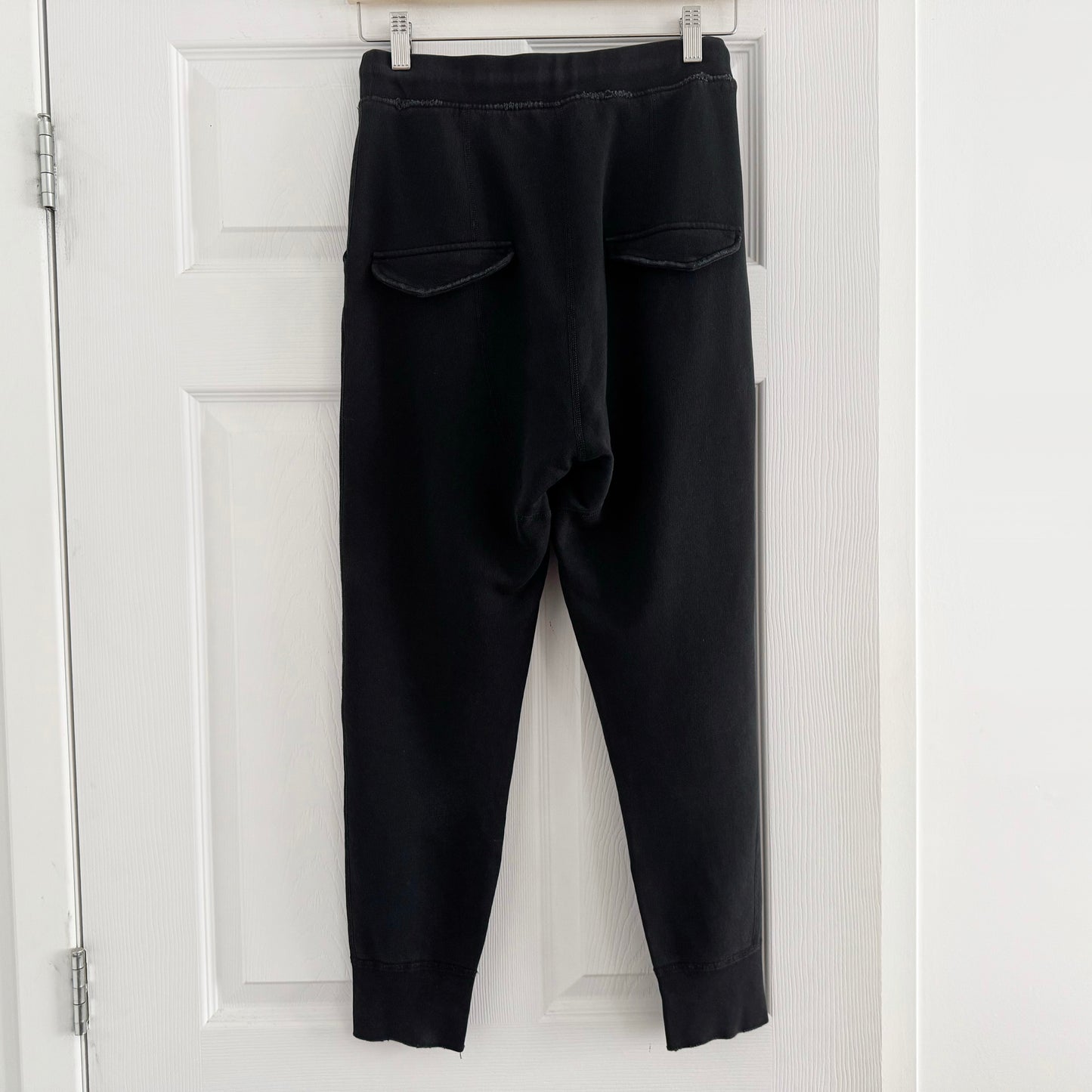 Pantalon de survêtement Nili Lotan Nolan en noir délavé, taille L (convient à M/L)
