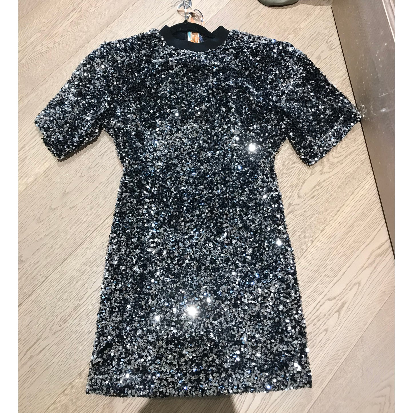 Oval Square Sequin Dress, size Small