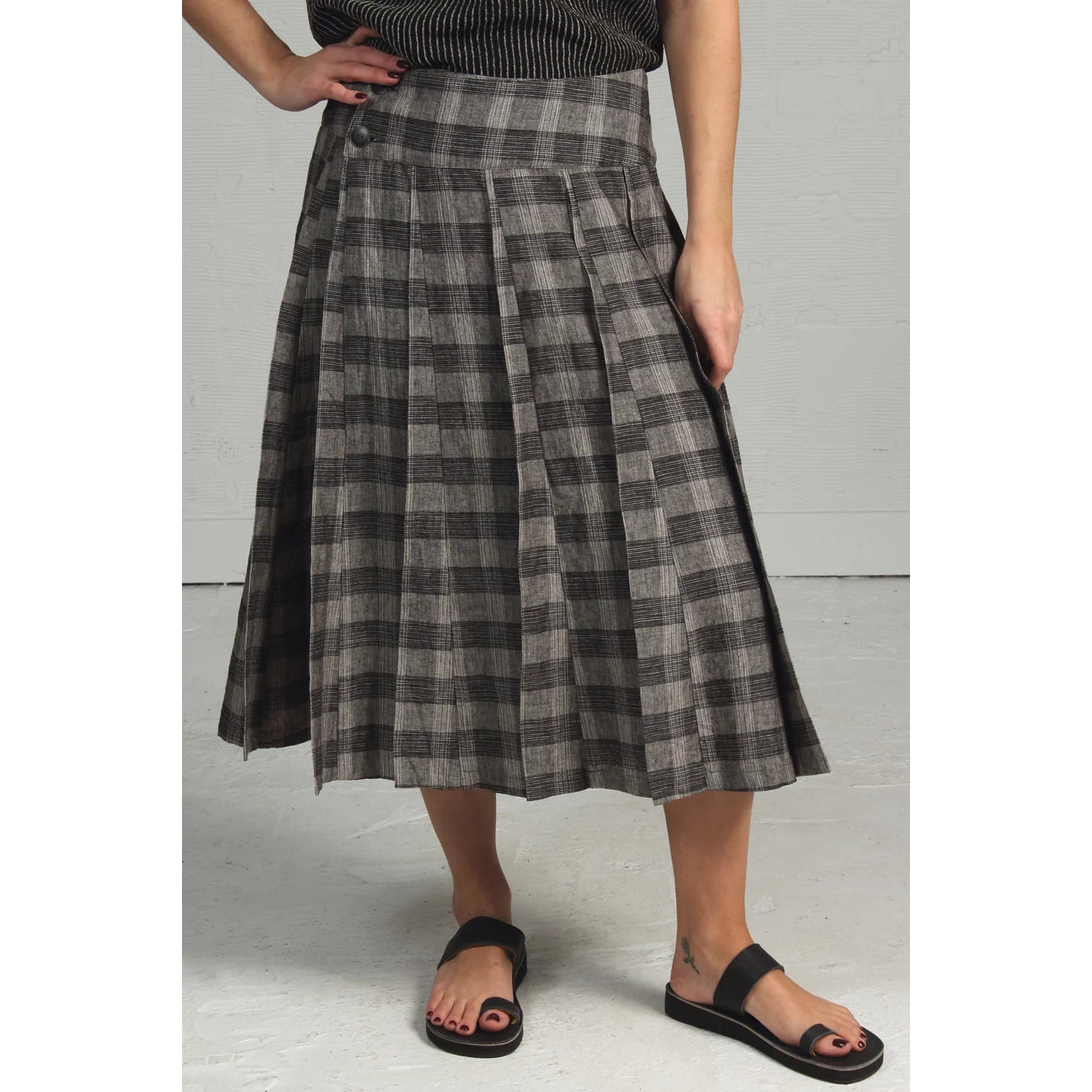 Comrags "Calamity" Pleated Plaid Skirt, size XS