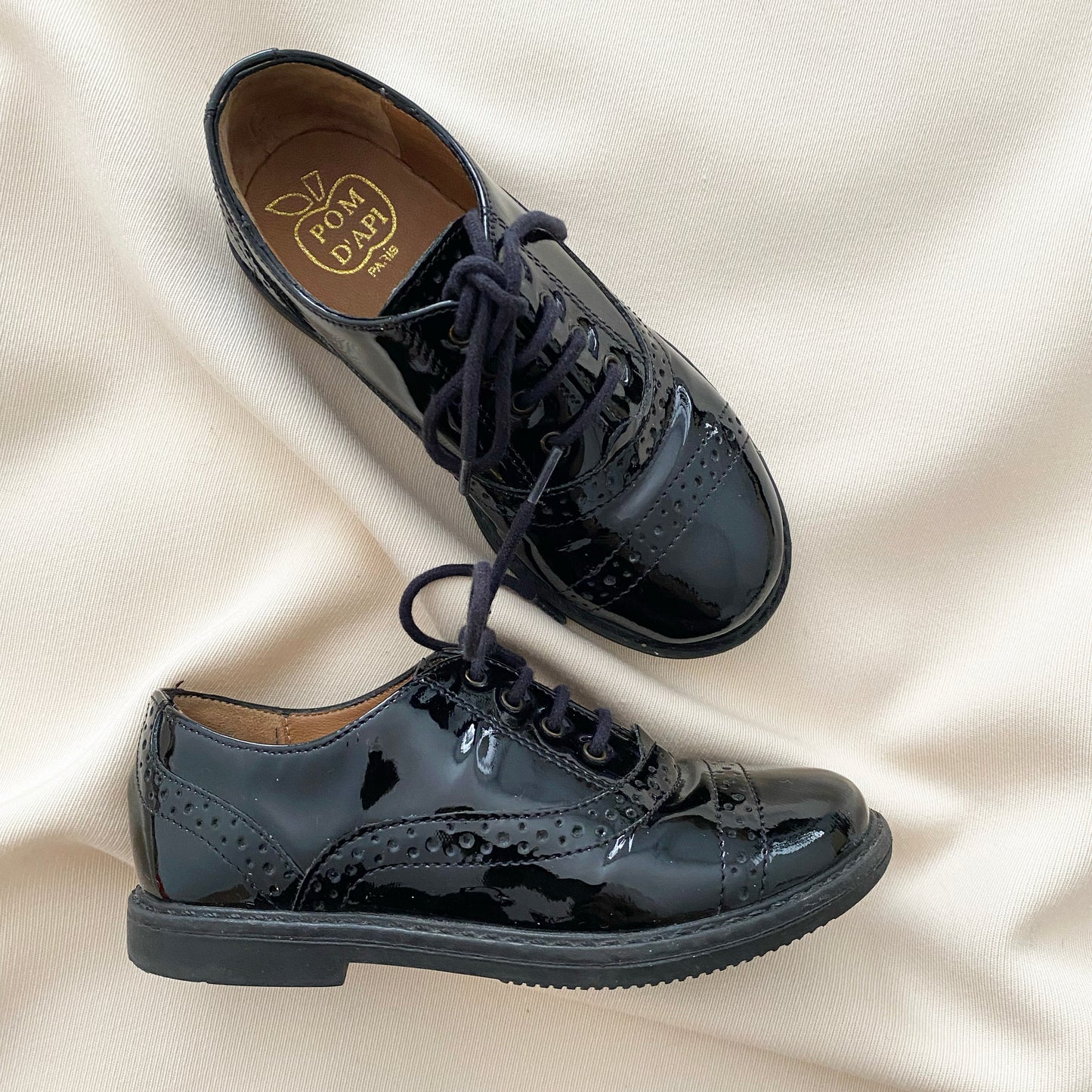 ** ENFANTS ** Oxfords Pom D'Api noirs, taille 26