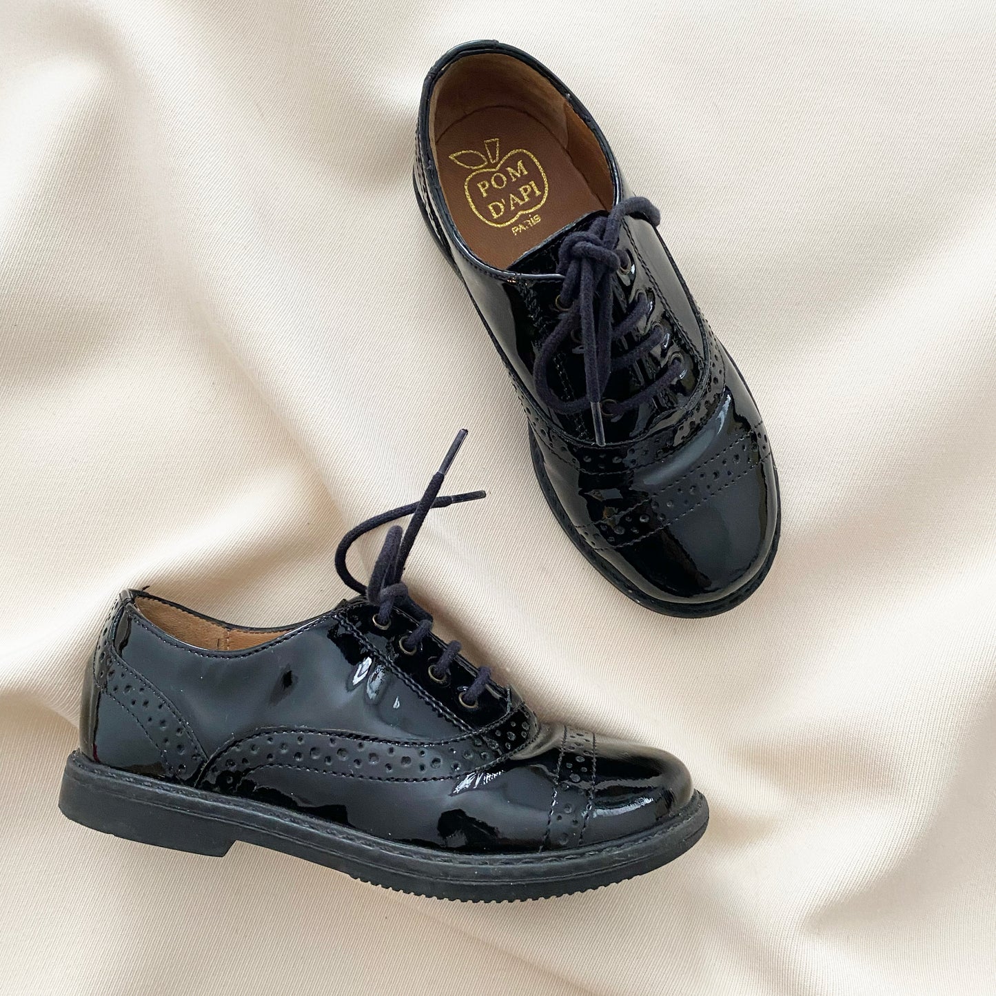 ** KIDS ** Pom D'Api Black Patent Leather Oxfords, size 26