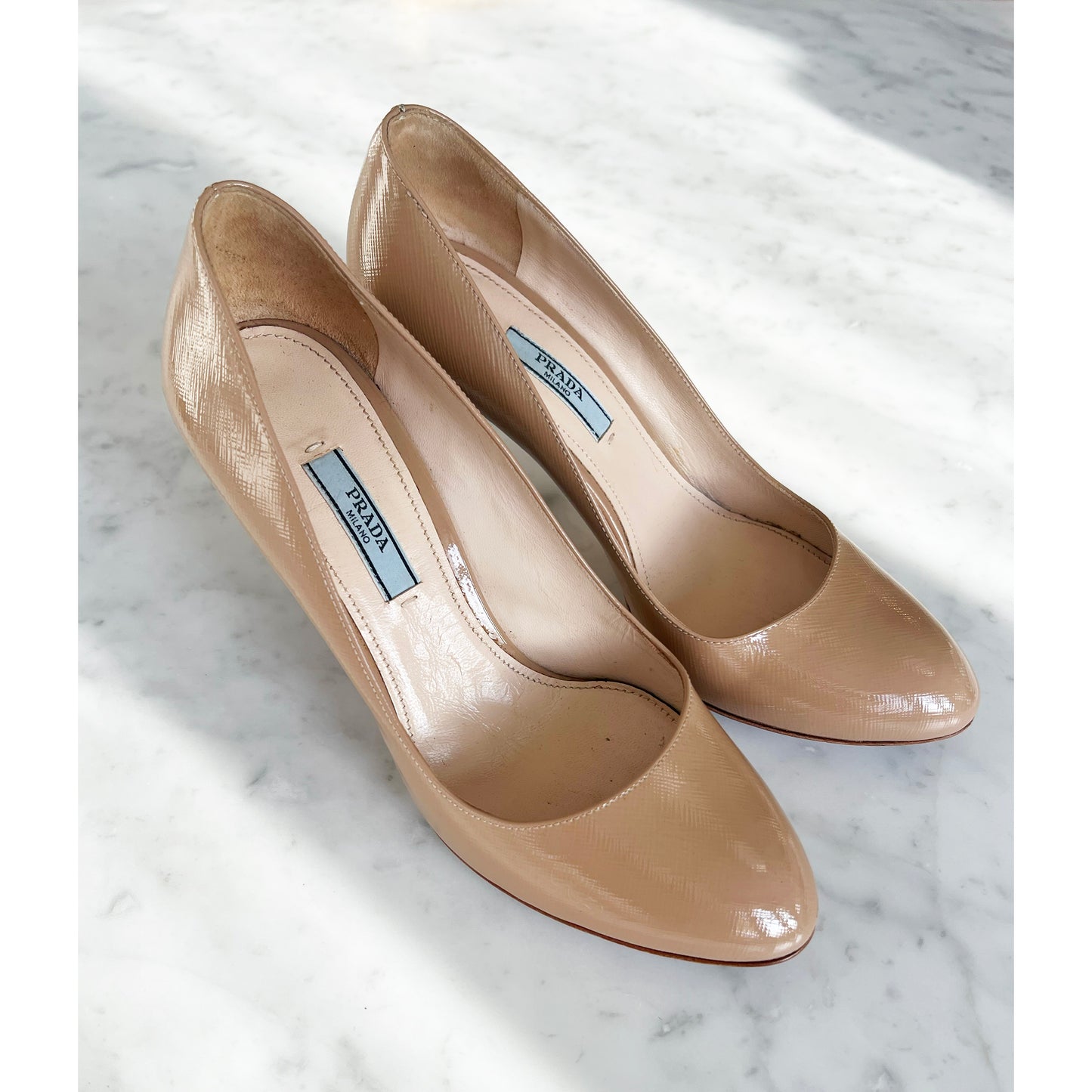 Prada Saffiano Vernis Pumps in Nude, size 37.5