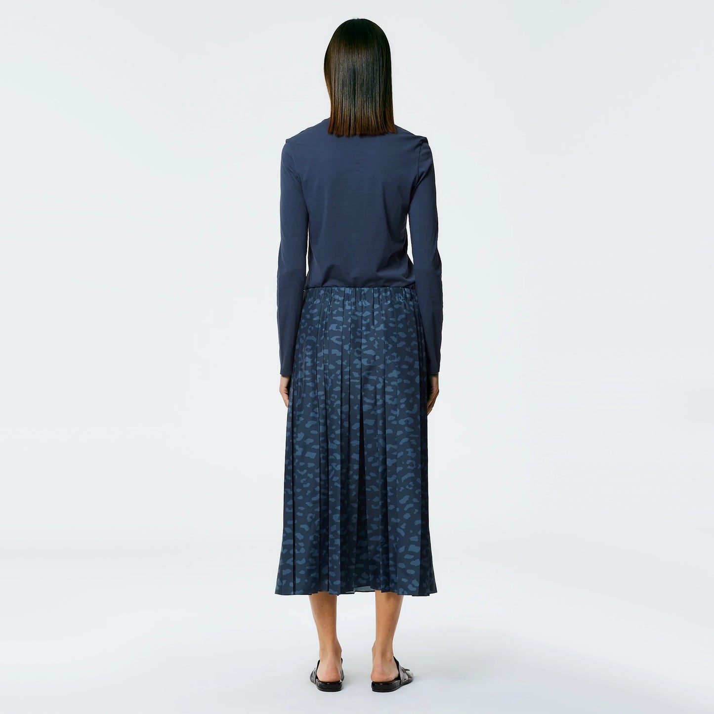 Tibi Recycled Sporty Nylon Cheetah Pleated Pull On Skirt in Fog/Navy, size XL