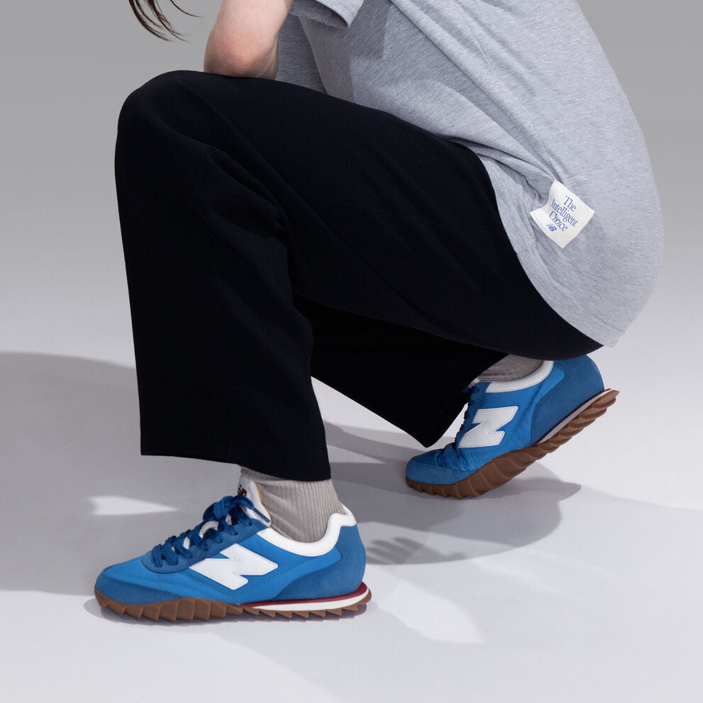 New Balance RC30 Sneakers in Blue, size 5.5 MENS (fits size 7 womens)