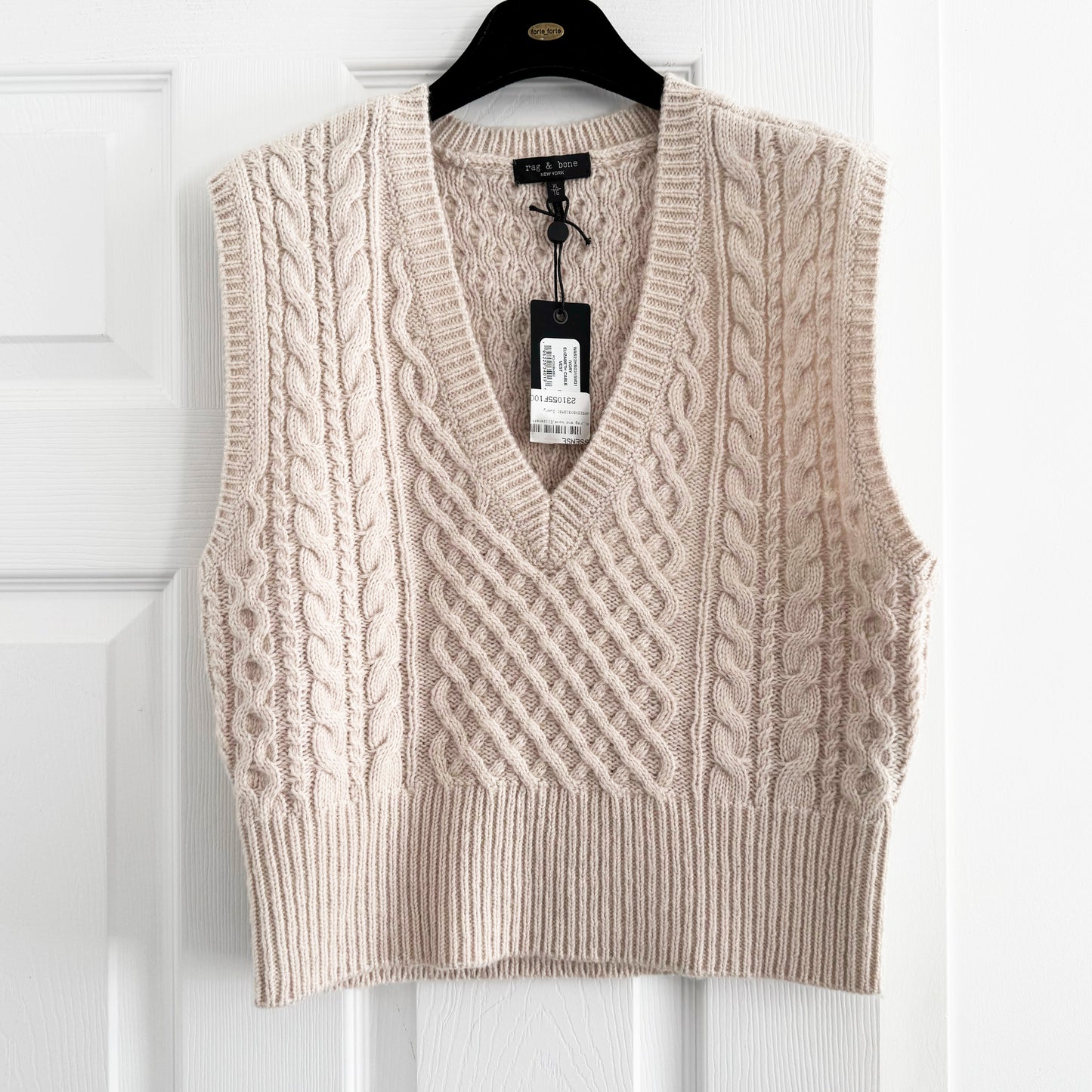 Rag & Bone "Elizabeth" Cable Knit Vest in Ivory, size XL (fits M-L)