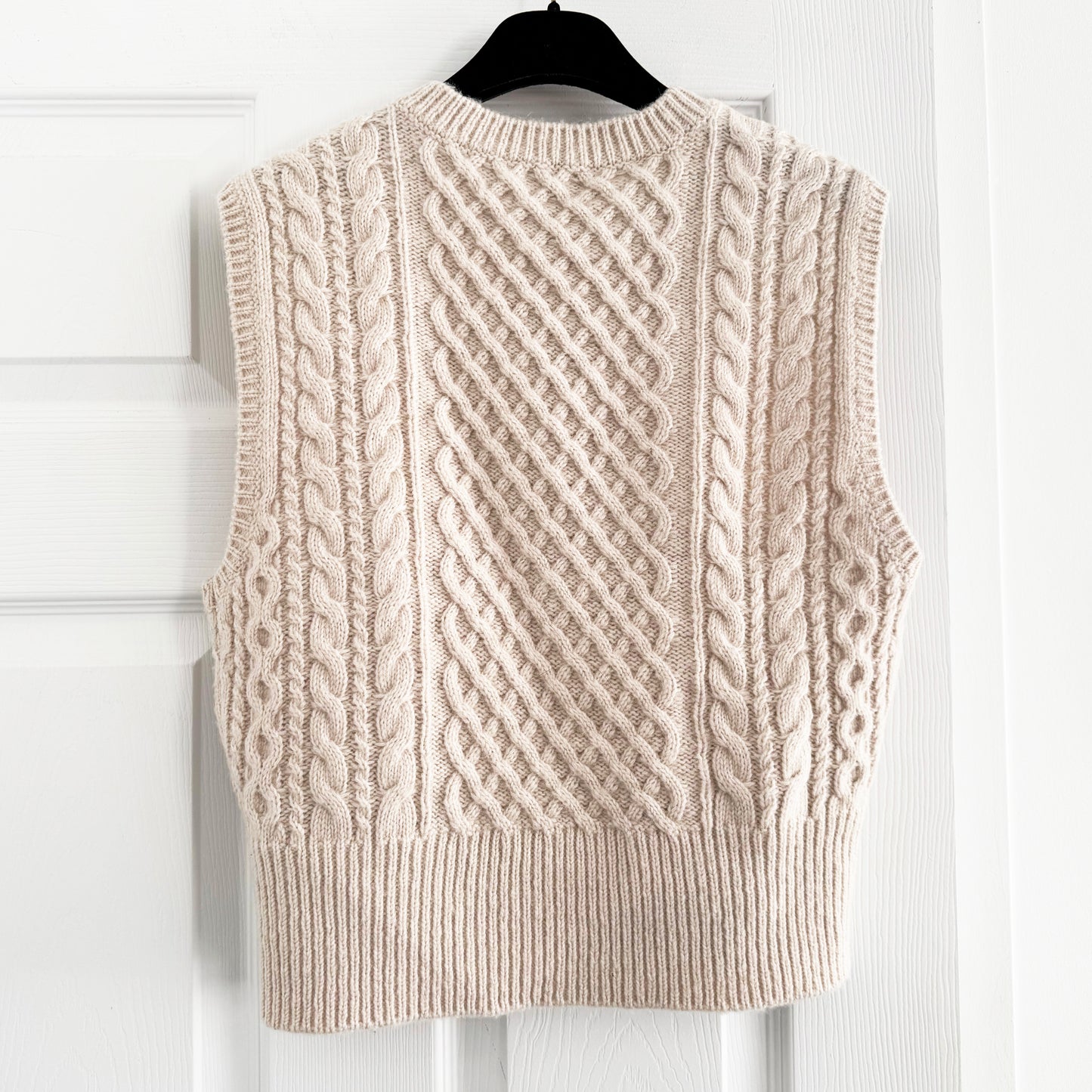 Rag & Bone "Elizabeth" Cable Knit Vest in Ivory, size XL (fits M-L)