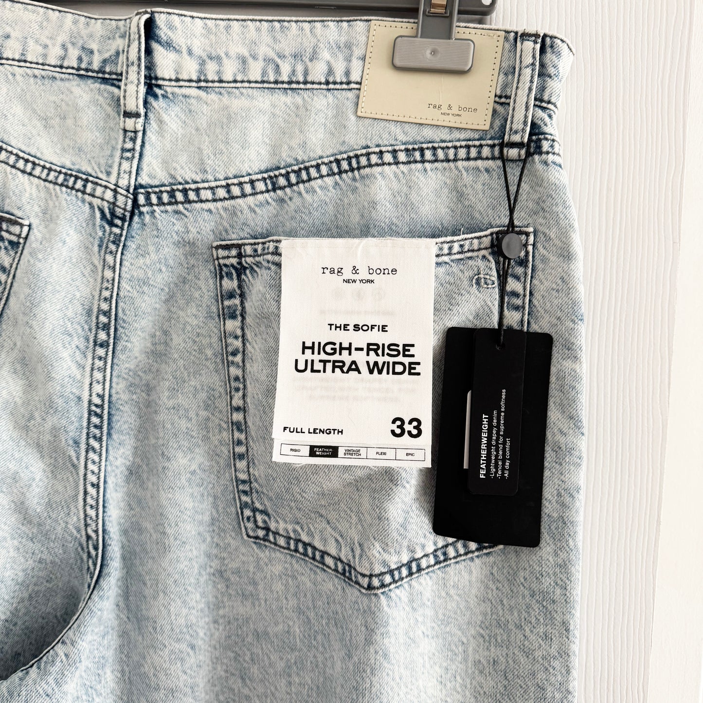 Rag&Bone "Sofia" Featherweight Wide Leg Jeans in "Bellport", size 33