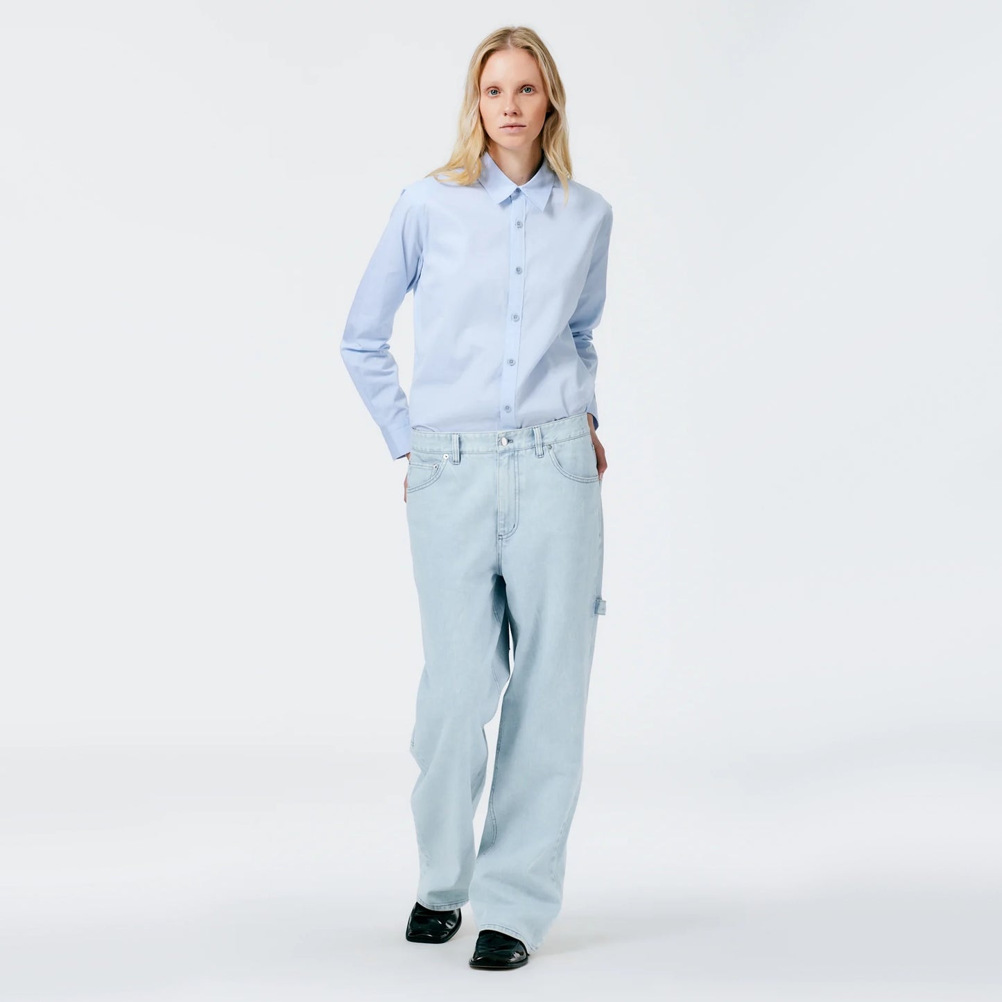 Tibi Indigo Denim Slouchy Carpenter Jean in Bleached Denim, size 32