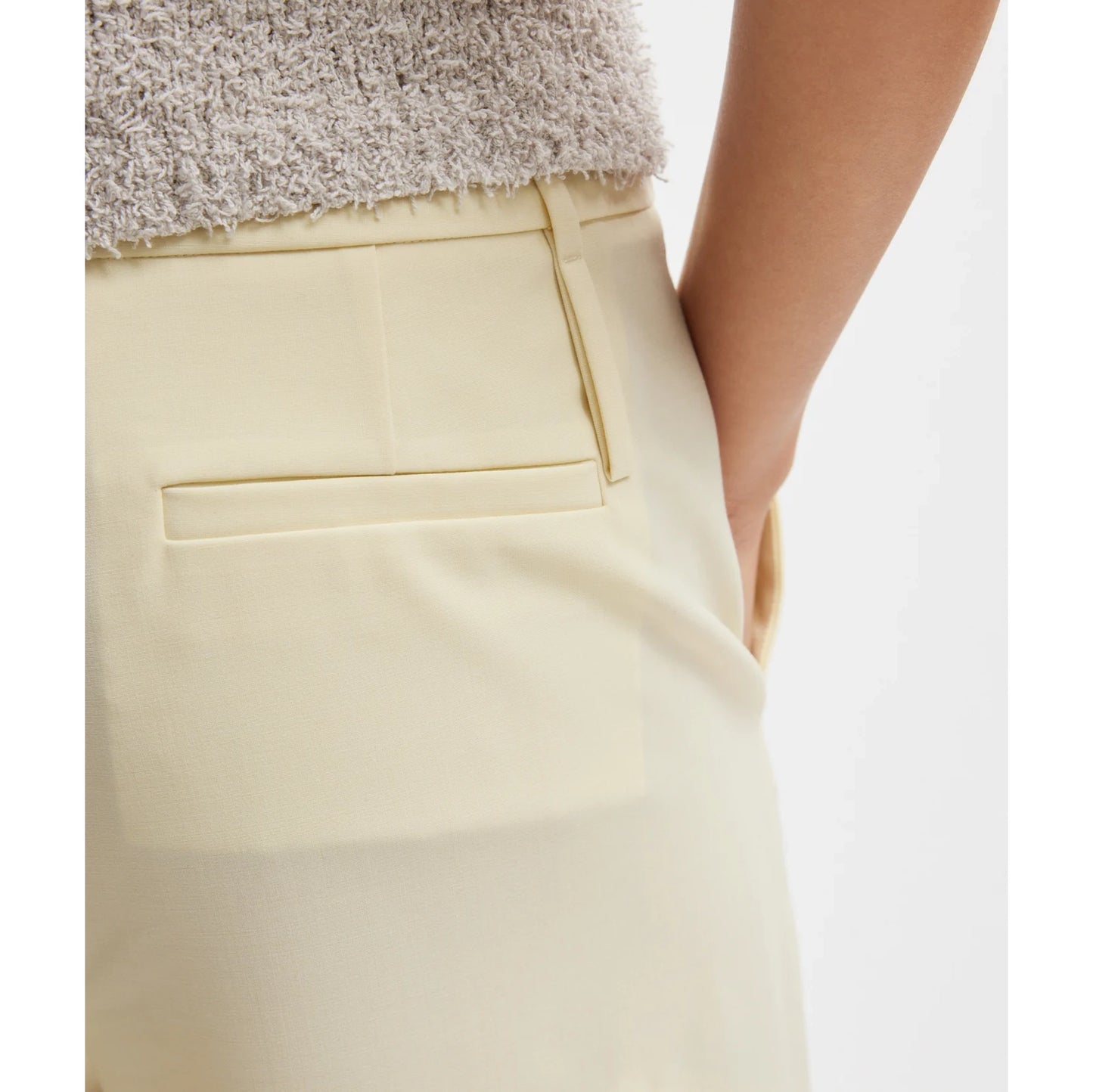 Tibi Tropical Wool Short in "Ivory" (Pale Yellow), size 12
