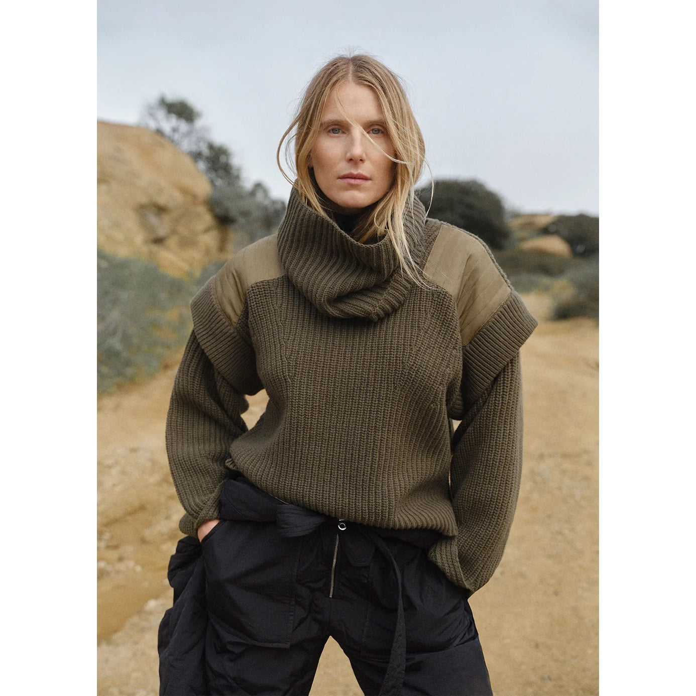 Marfa Stance Convertible Rib Crew Jumper in Olive Green, size Small