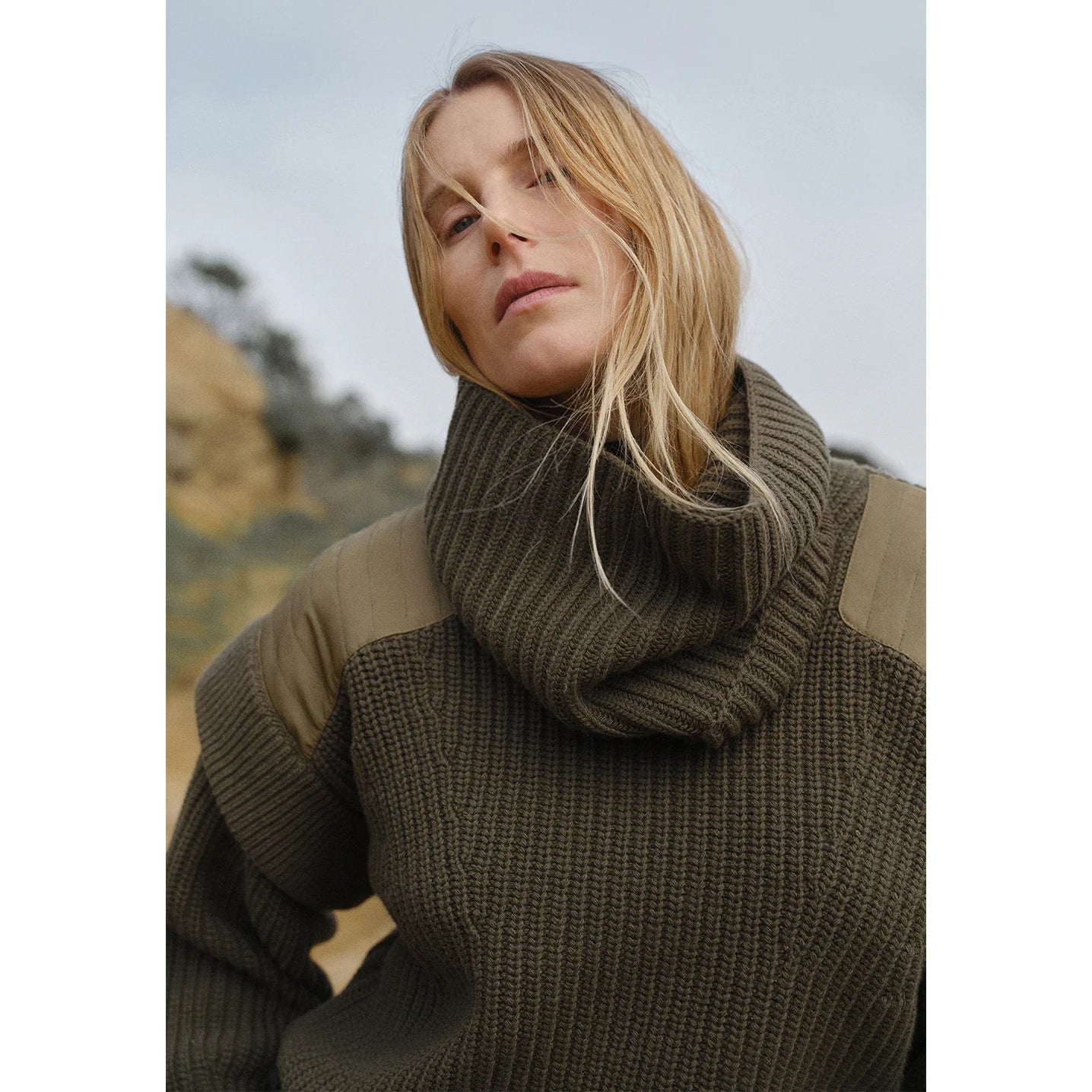 Marfa Stance Convertible Rib Crew Jumper in Olive Green, size Small
