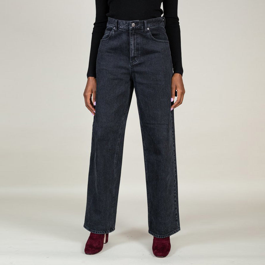 Tibi "Sam" Carpenter Jeans in Wash Black, size 32