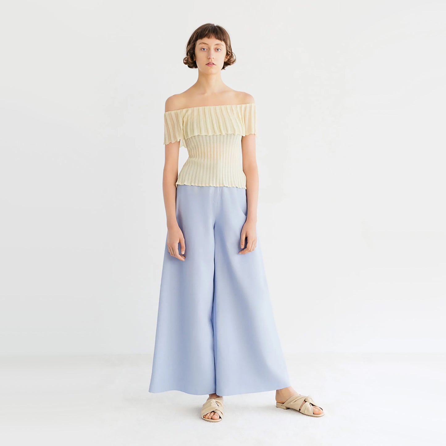 Samuji Wide Leg Pants in Blue, size 40 (size small)