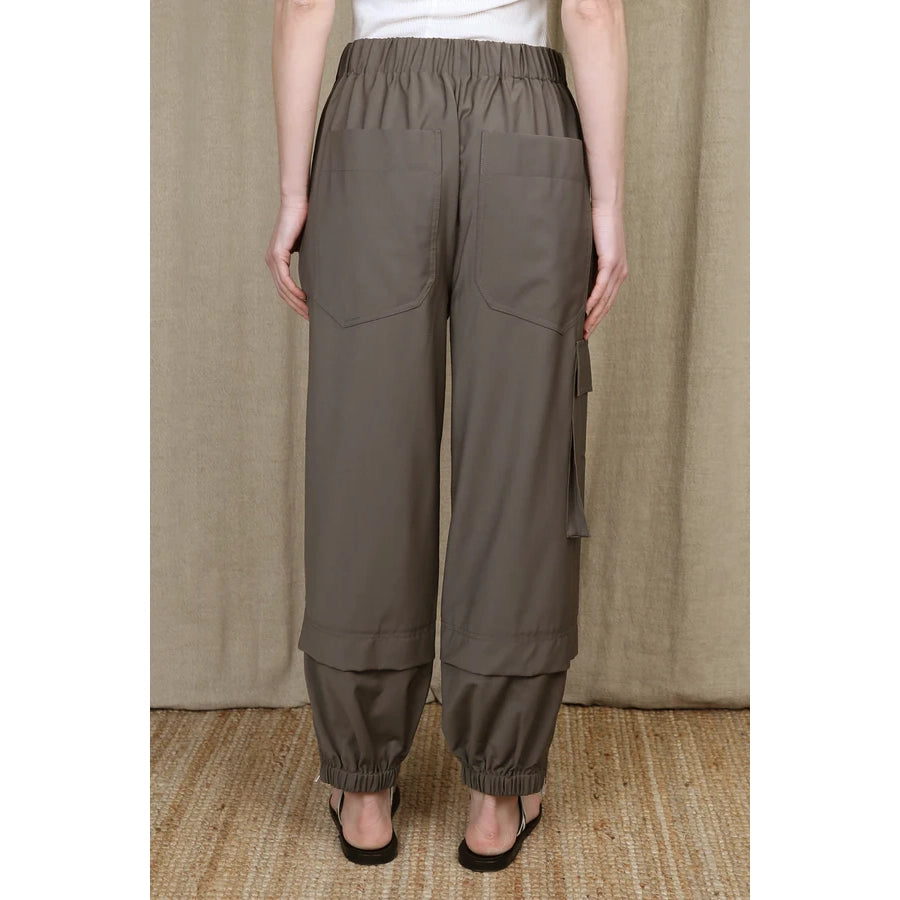 Tibi Tropical Wool Pull On "Wilt" Jogger in Dark Stone, size Large