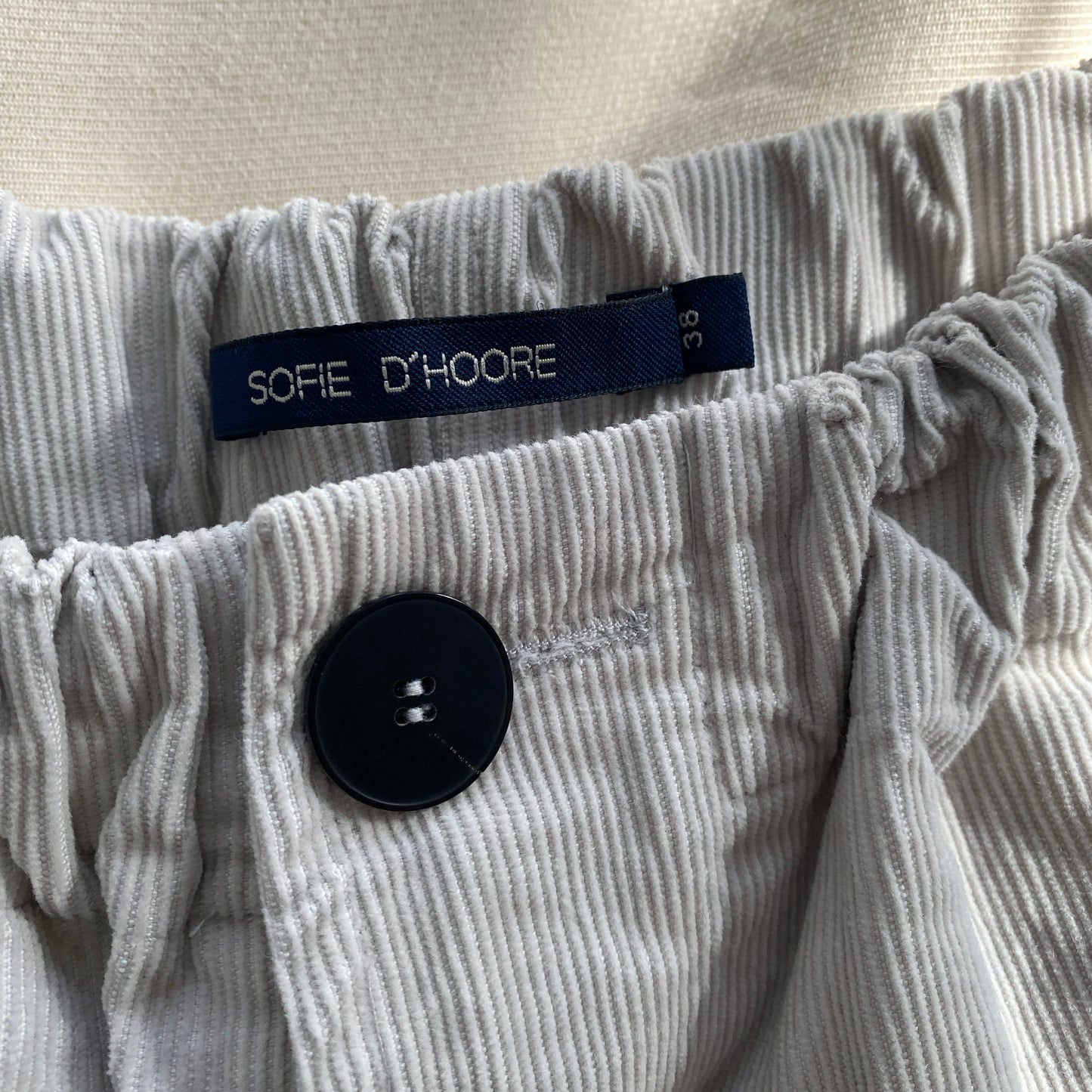 Sofie D'Hoore "Piura" Elasticated Waist Cords in Light Grey, size 38 (fits loose Medium)