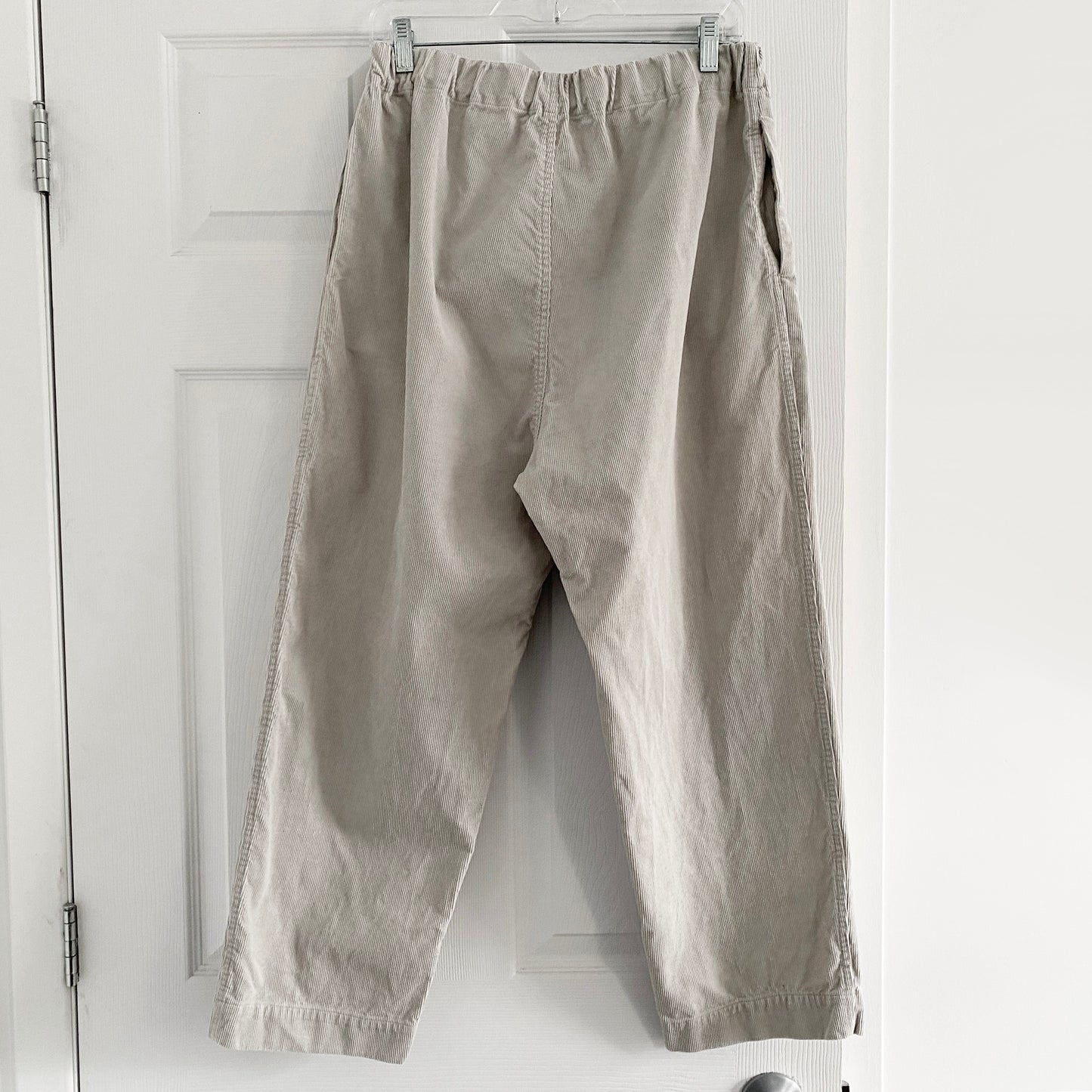 Sofie D'Hoore "Piura" Elasticated Waist Cords in Light Grey, size 38 (fits loose Medium)