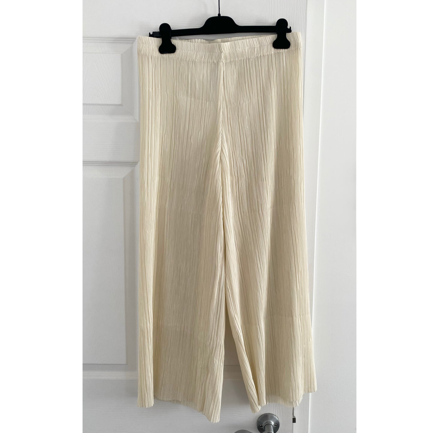 St. Agni Pleated Pants in Ivory, size XL