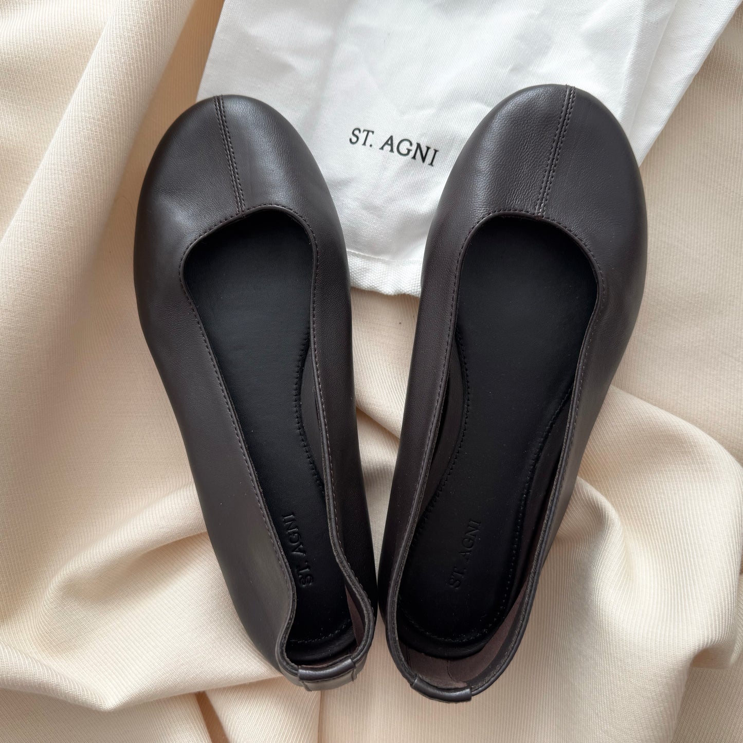 St Agni Low Scoop Ballet Flat in Coffee, size 37
