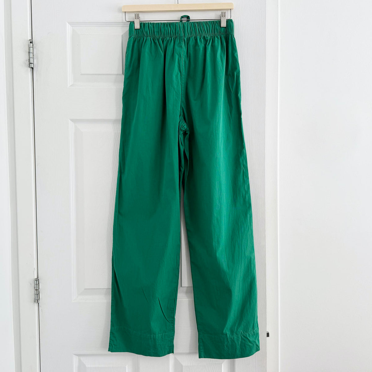 Tekla Cotton Poplin Pyjama Pants in Green, size Small