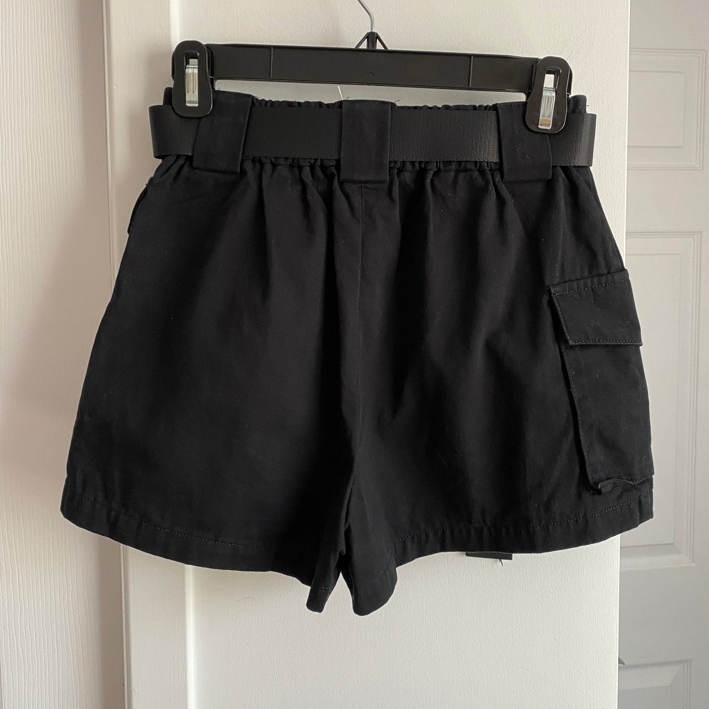 Short cargo noir TNA, taille XS