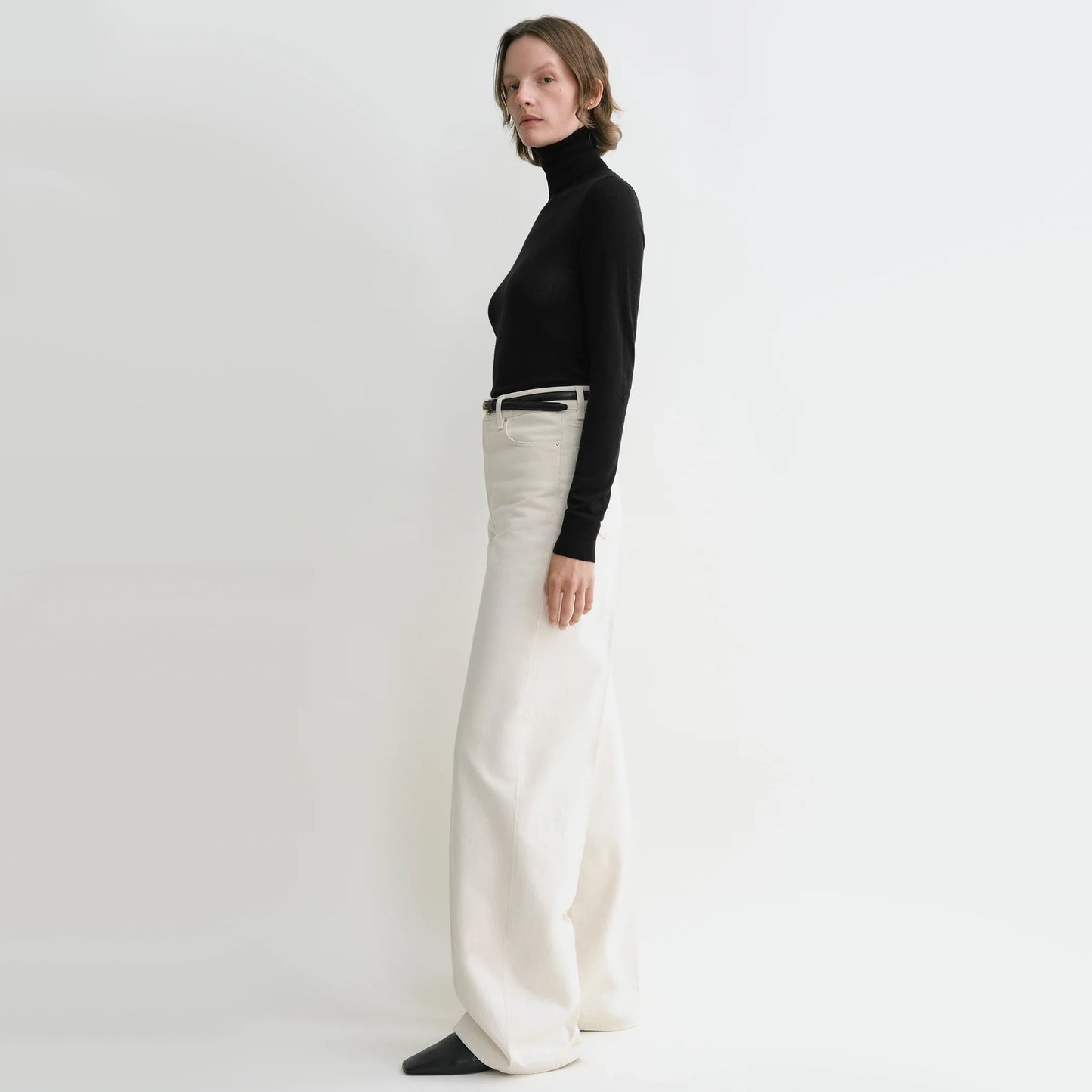 Toteme "Wide Leg Denim" in Ecru, size 30/32 (Fits Small!)