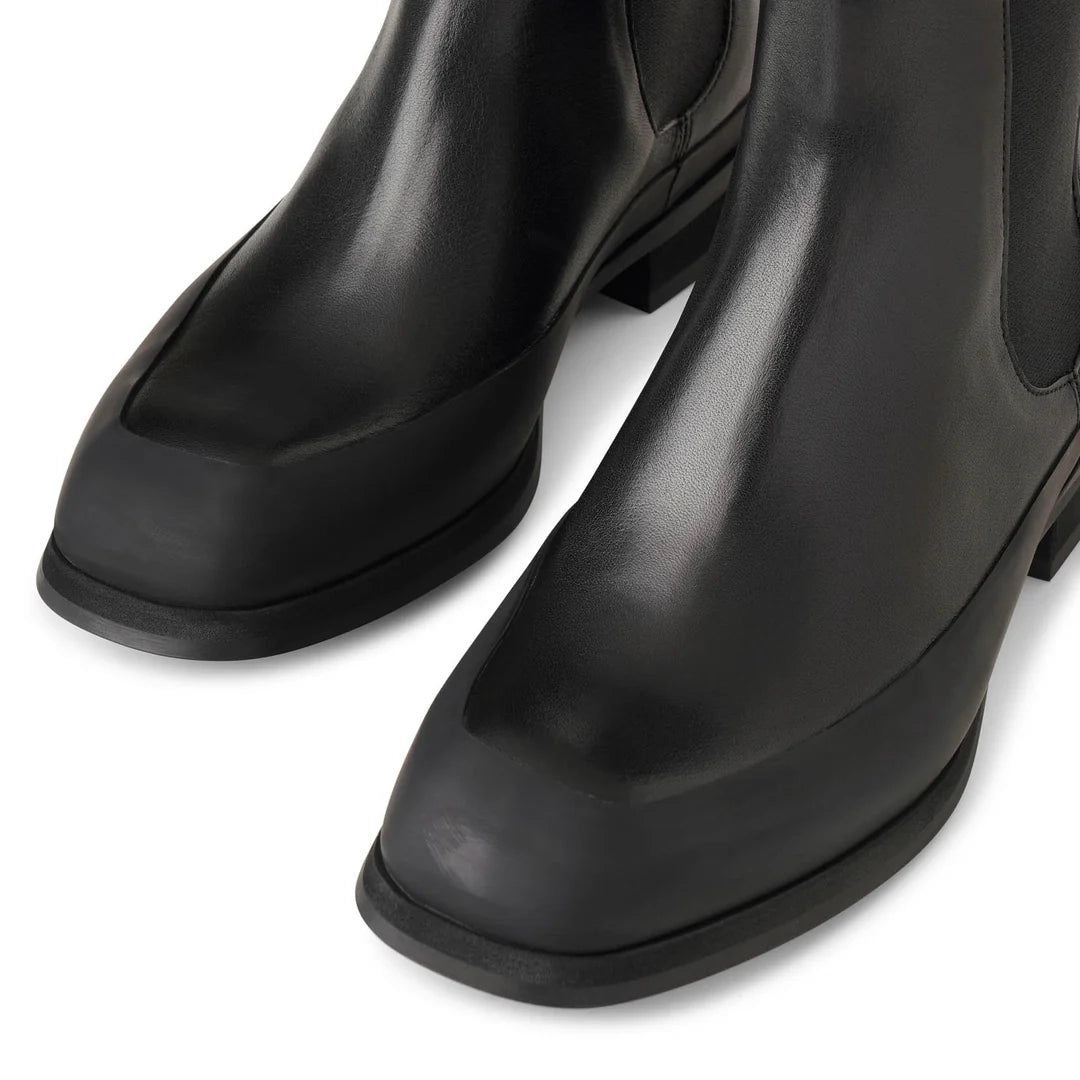 The Row Garden Boot in Black, size 35.5