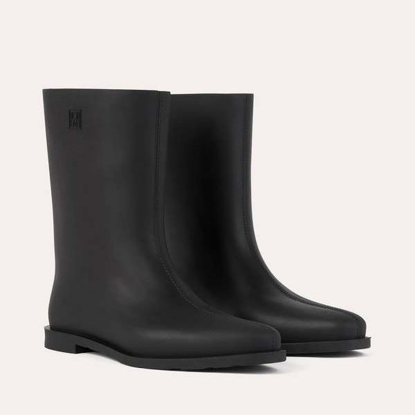 Toteme Rubber Rain Boots in Black, size 38