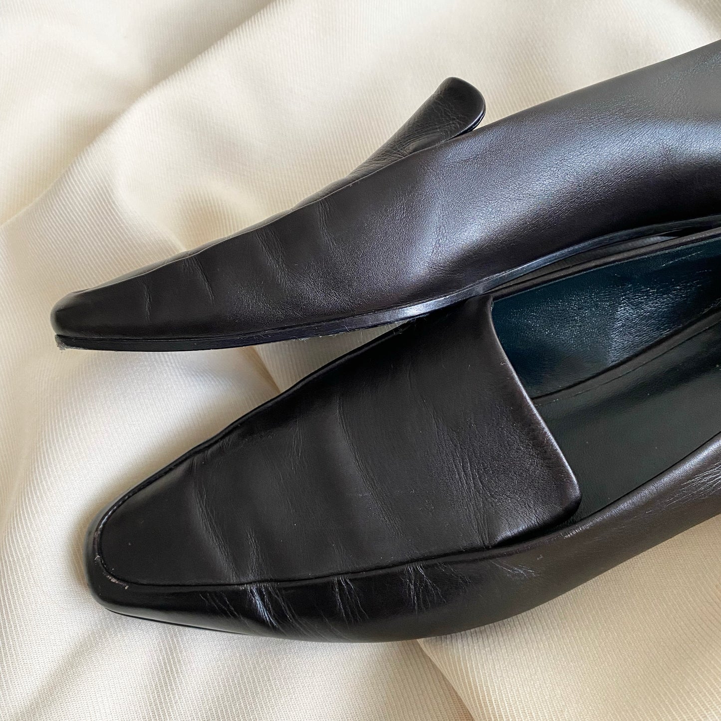 The Row Minimalist Leather Loafer in Dark Brown, size 39