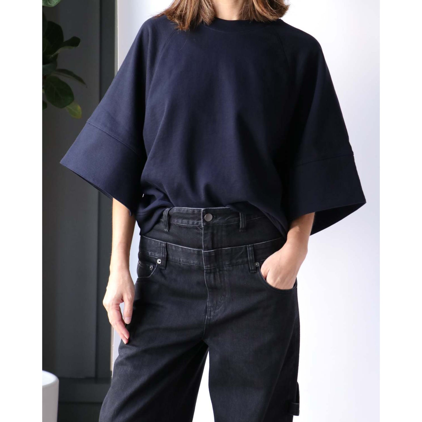 Tibi Crewneck "Easy" Sweatshirt in Navy, size Small