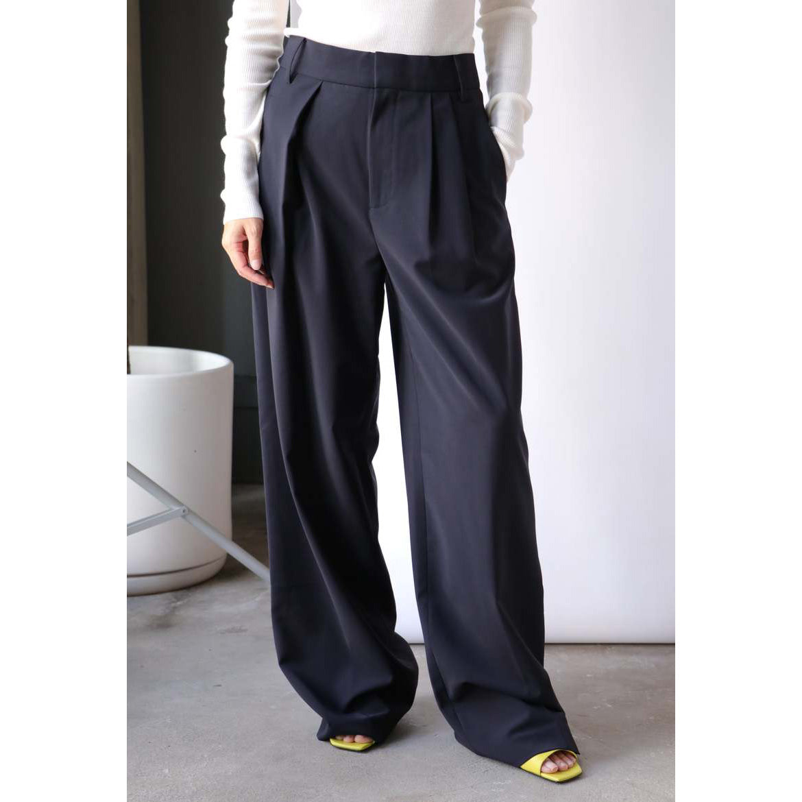 Tibi Tropical Wool "Stella" Wide Leg Trousers in Navy, size 0
