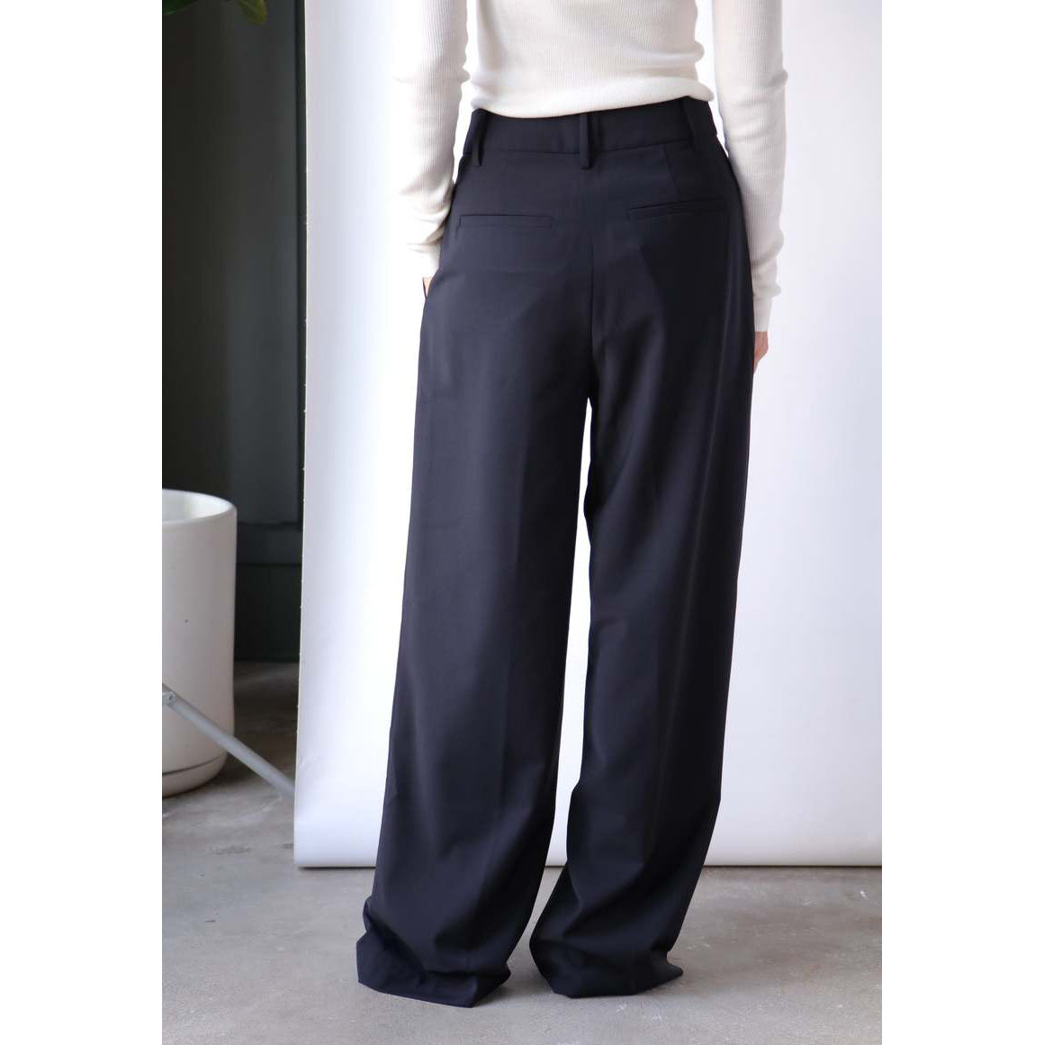 Tibi Tropical Wool "Stella" Wide Leg Trousers in Navy, size 0