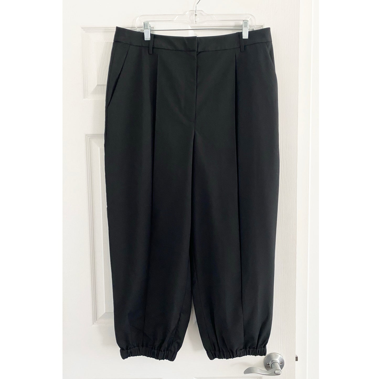 Tibi Tropical Wool Pleated Balloon Pant in Black, size 12