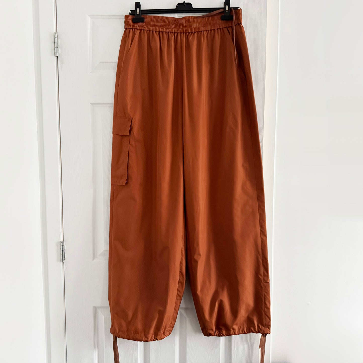 Tibi Italian Sporty Nylon Pull-on Joggers in Sienna, Size Large