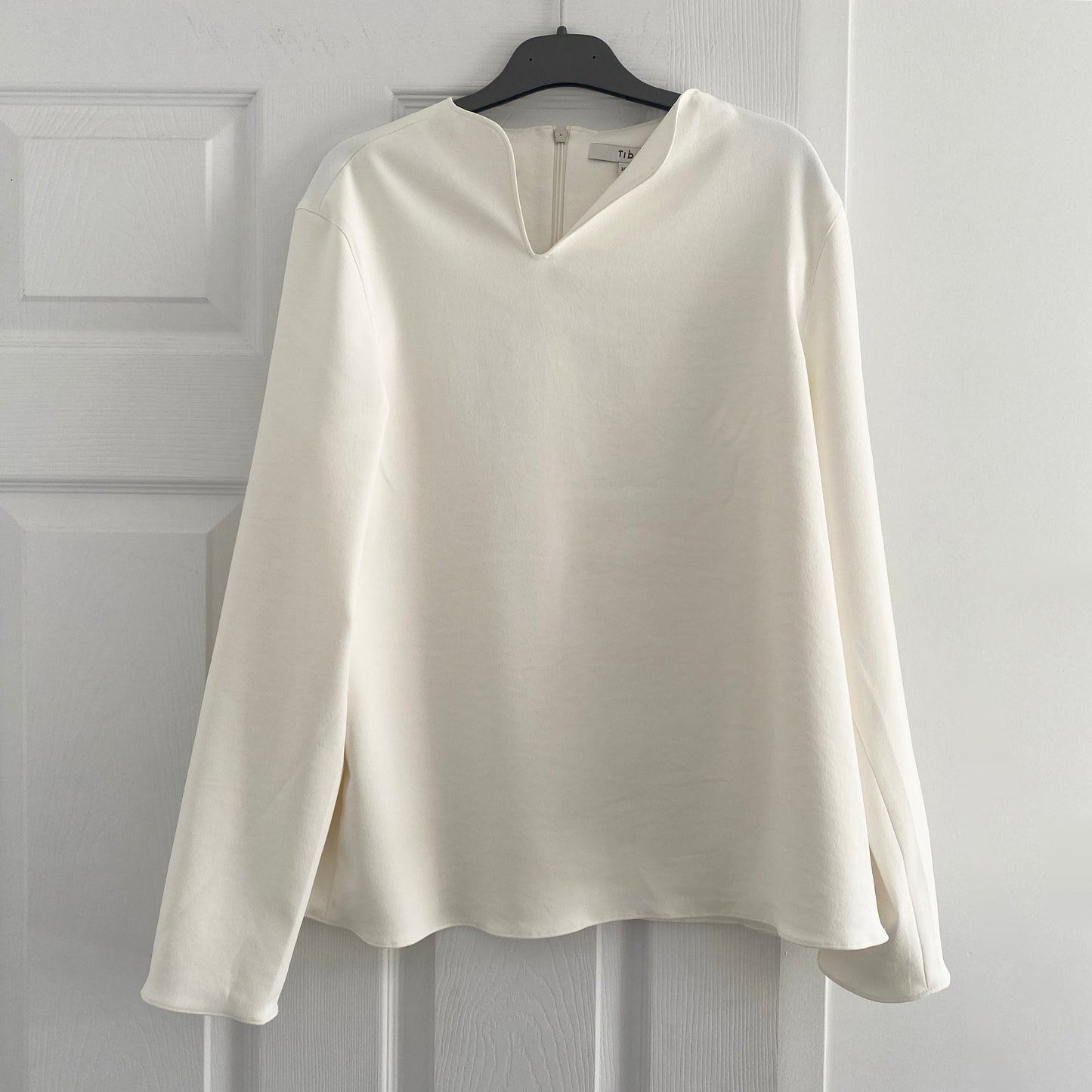 Tibi Squiggly Long Sleeve Top in Ivory, size 10