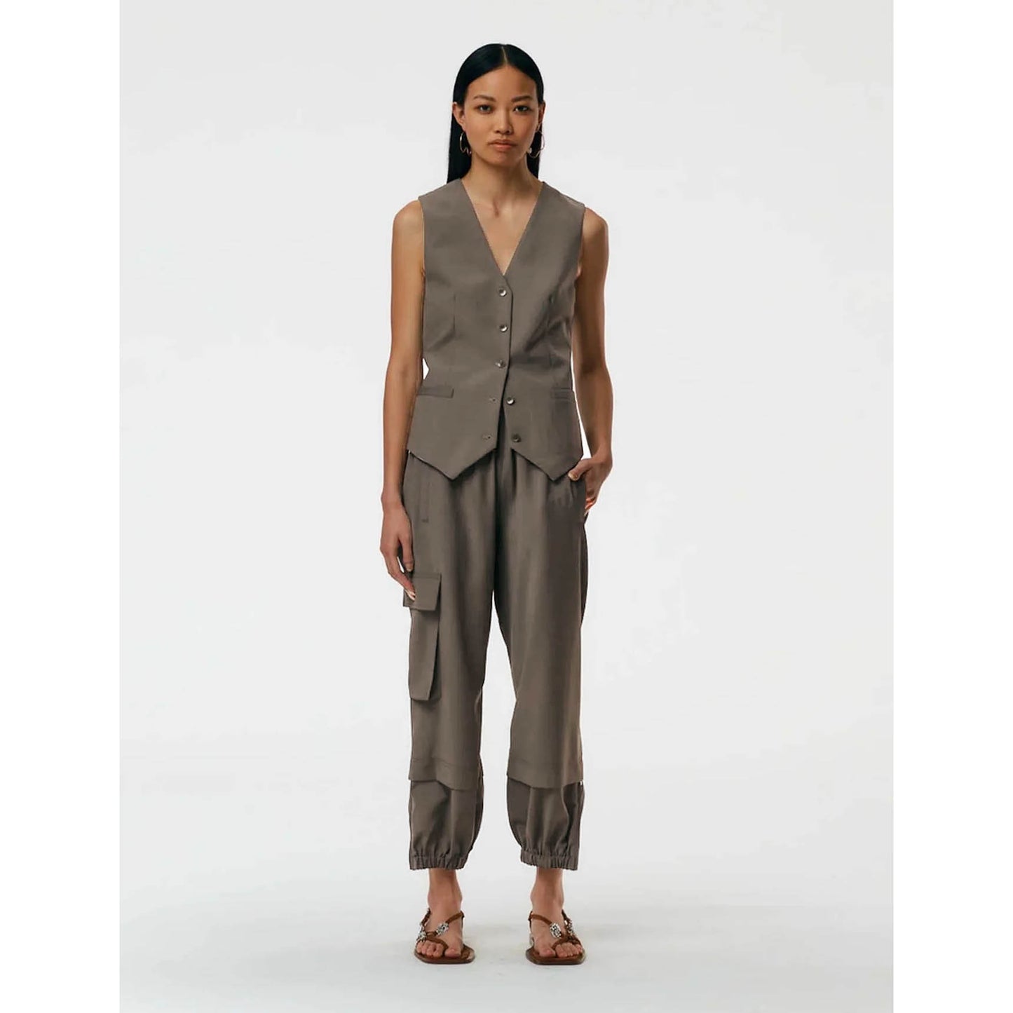 Tibi Tropical Wool Pull On "Wilt" Jogger in Dark Stone, size Large