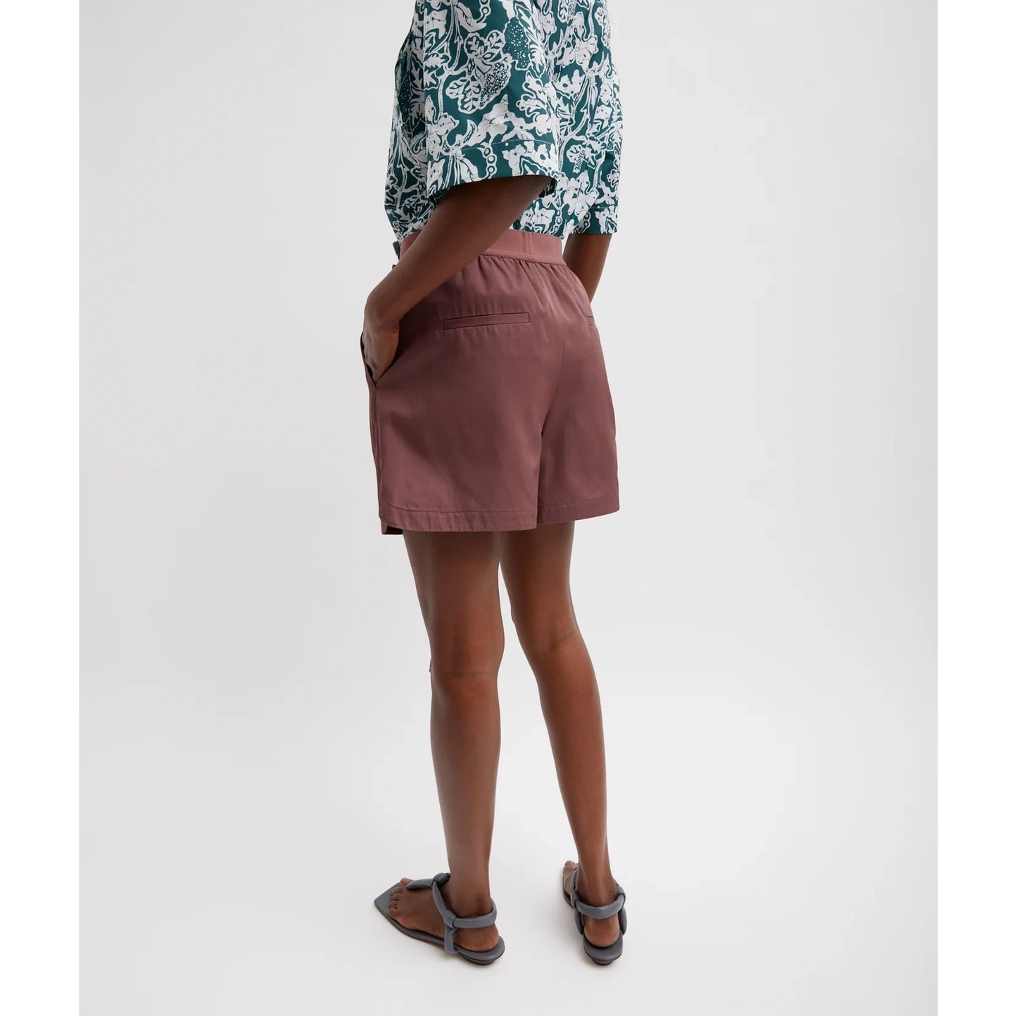 Tibi Drapey Suiting Pull On Shorts in "Cinnamon", size Large