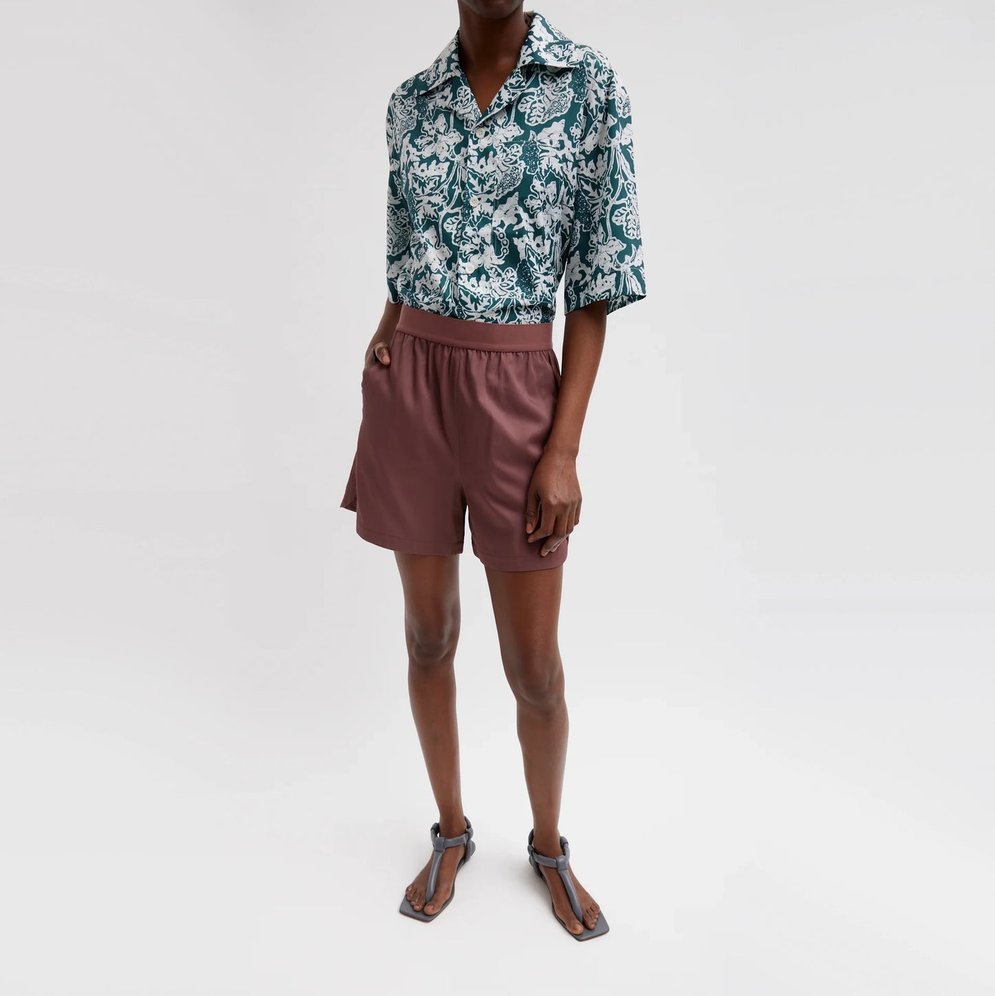 Tibi Drapey Suiting Pull On Shorts in "Cinnamon", size Large