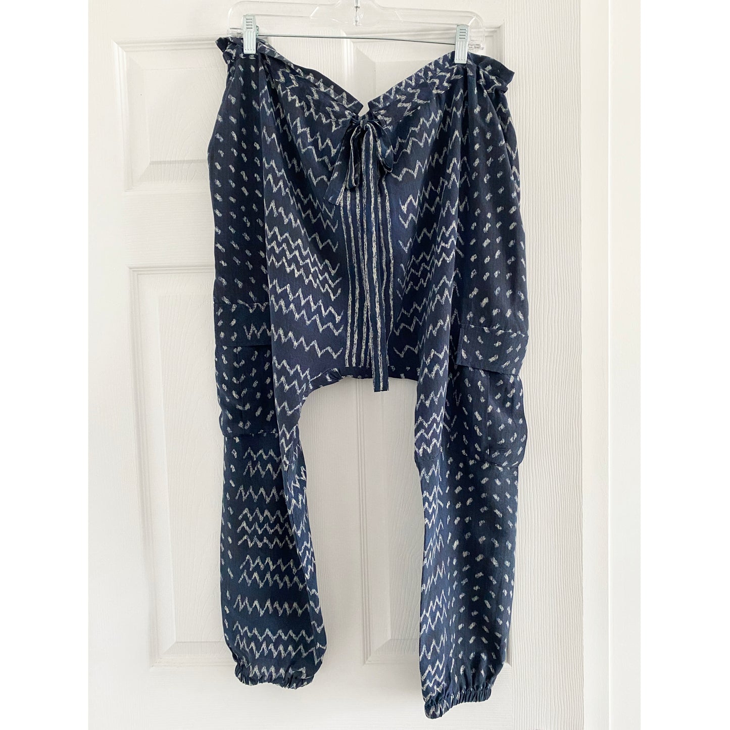 Ulla JOhnson Ikat Printed Silk Harem Pants, size 6 (fits 6/8)