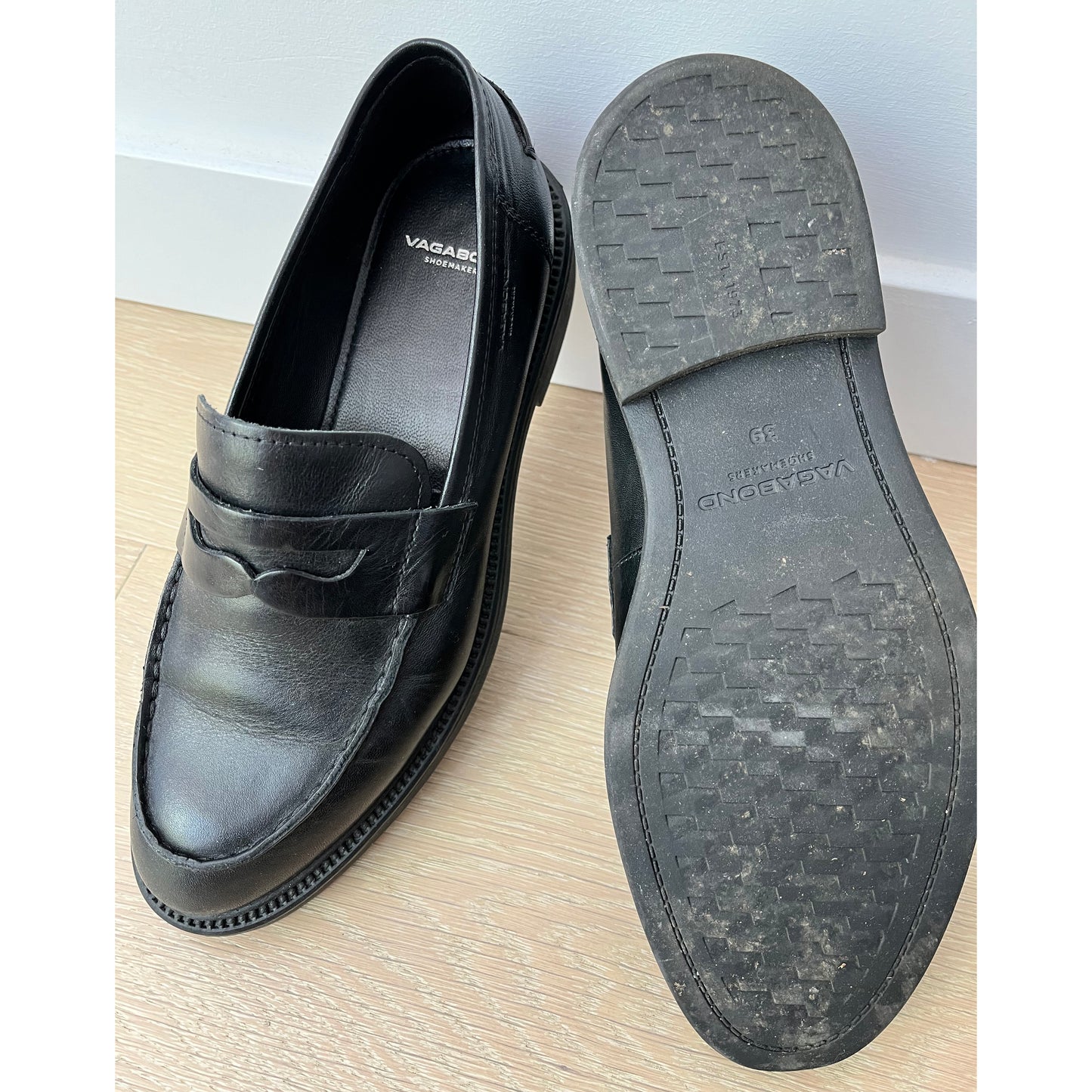 Vagabond "Alex" Loafers in Black, size 39