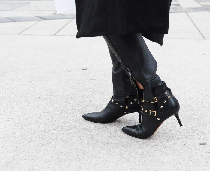 Valentino Rockstud Booties in Black, size 39 (fits 8/8.5)