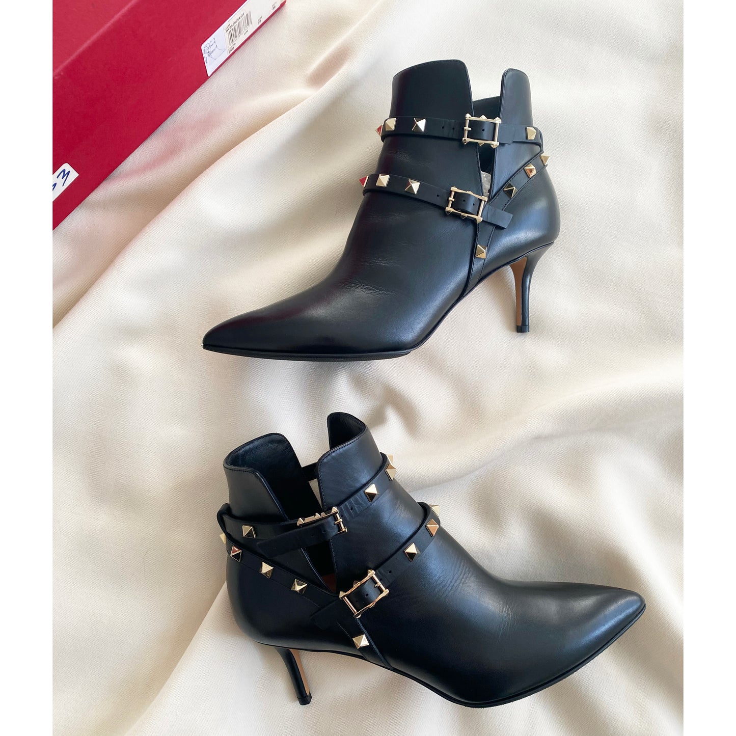 Valentino Rockstud Booties in Black, size 39 (fits 8/8.5)