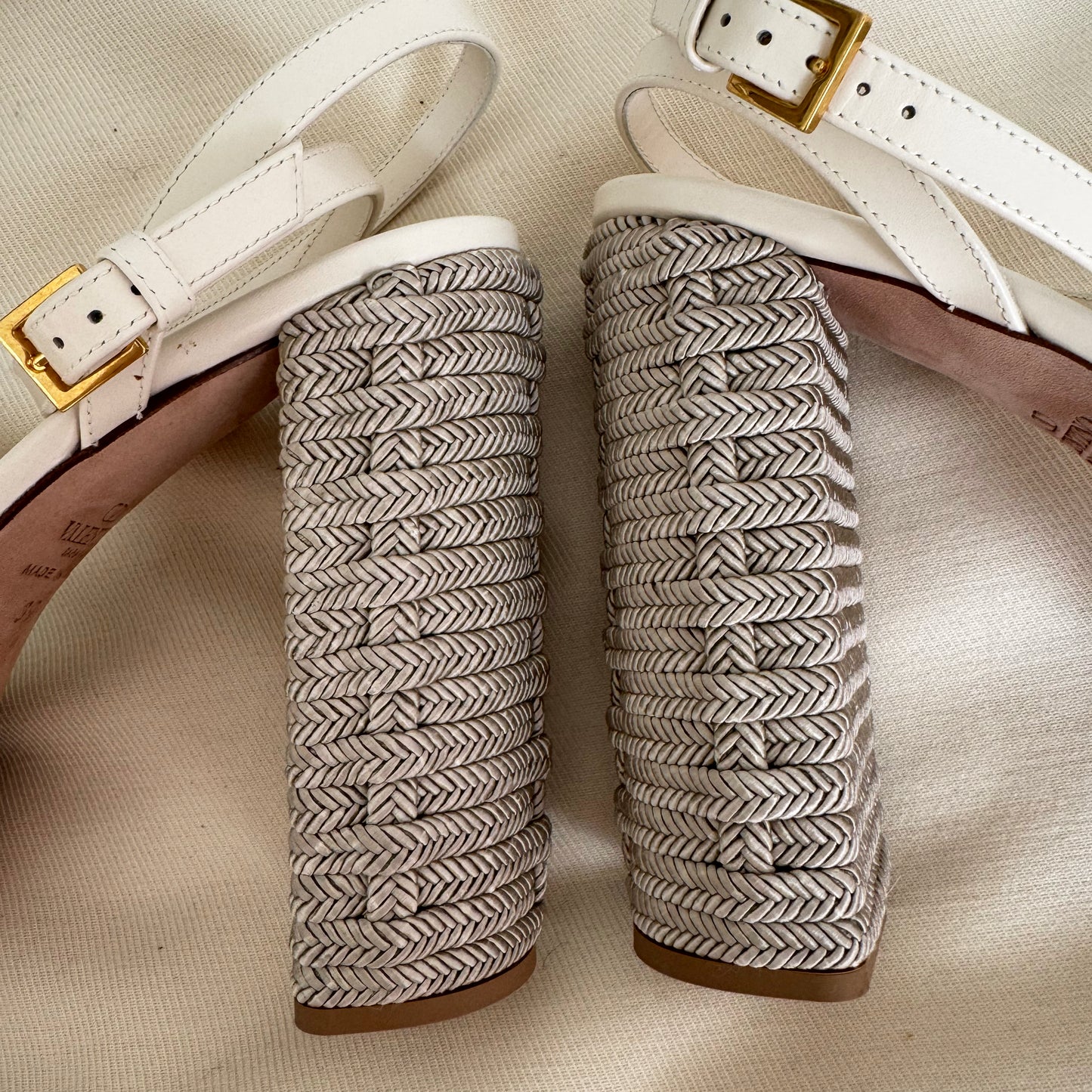 Valentino V-Logo Platform Sandals in Light Ivory/Antique Brass, size 39