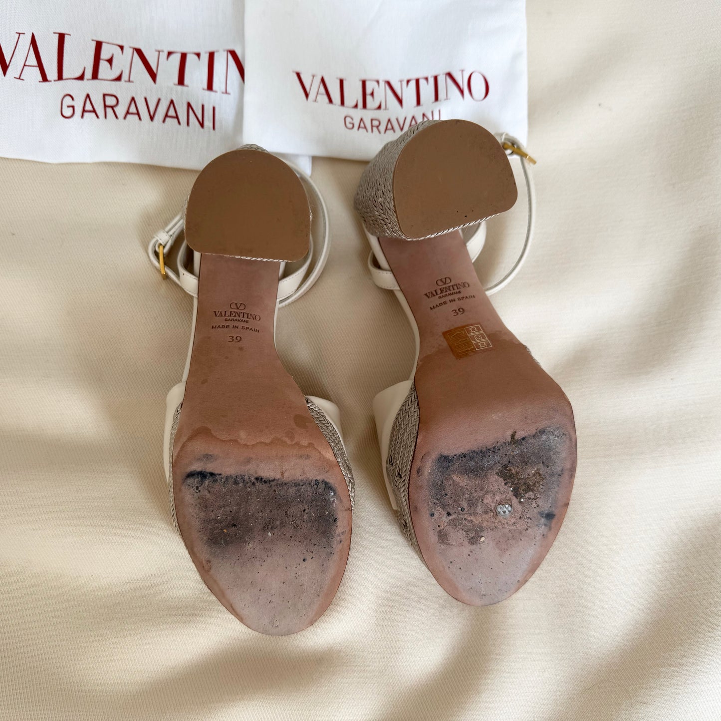 Valentino V-Logo Platform Sandals in Light Ivory/Antique Brass, size 39