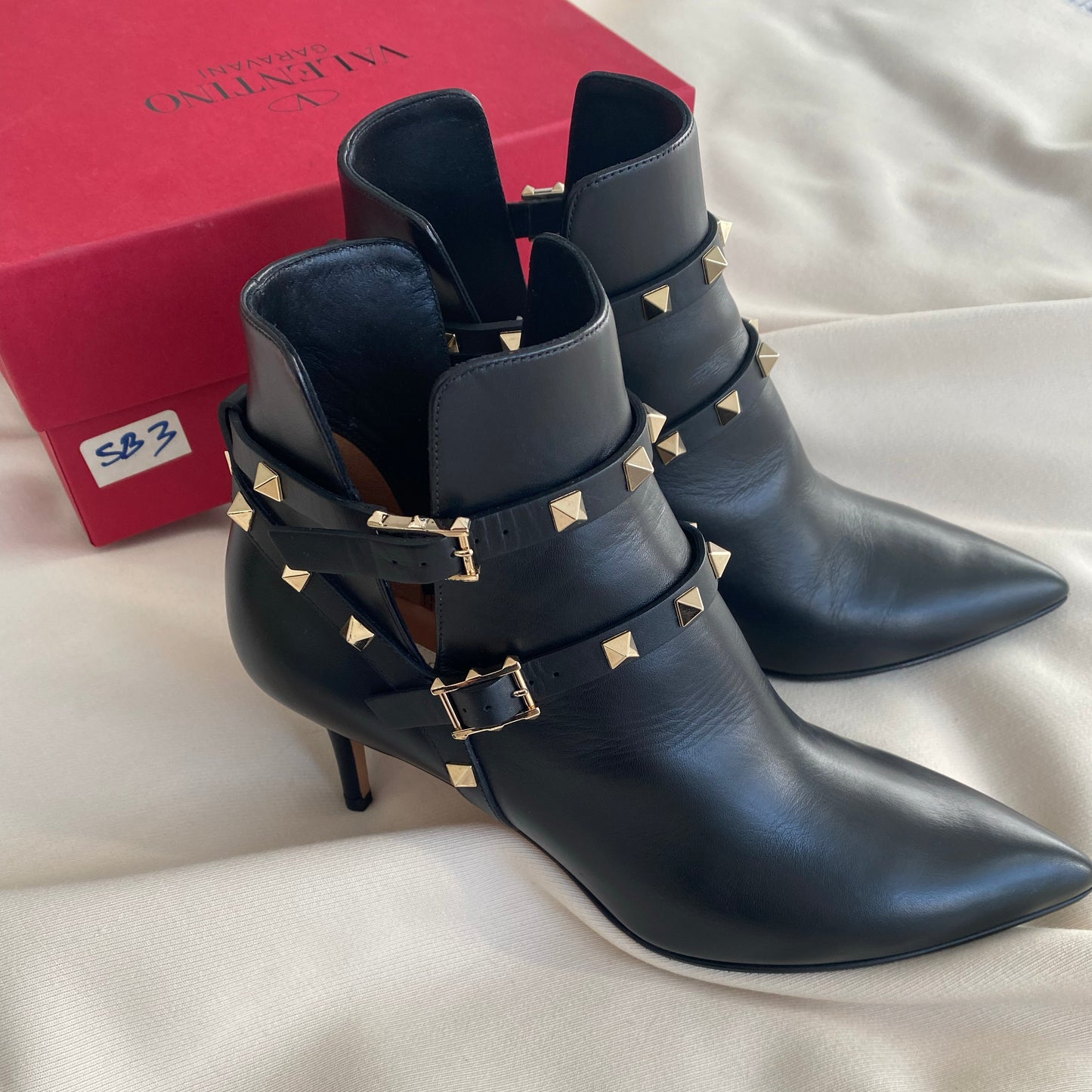 Valentino Rockstud Booties in Black, size 39 (fits 8/8.5)