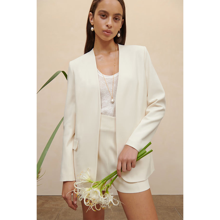 Vanessa Bruno "Acia" Ivory Crepe Collarless Blazer, size 36 (size 2)