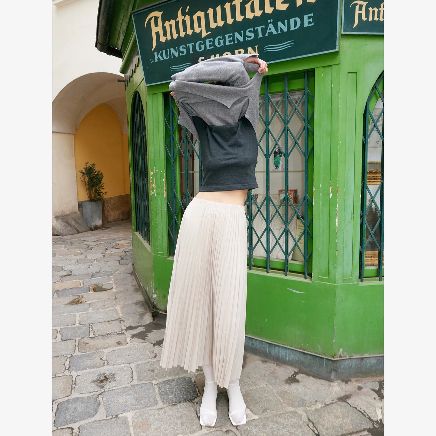 Tibi Italian Sporty Nylon Sunray Pleated Pull On Skirt in Beige, size Large