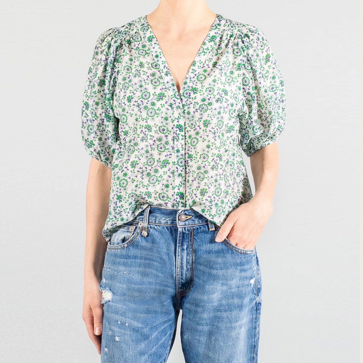 Xirena "Sydell" Printed Cotton Shirt in Green, size Small