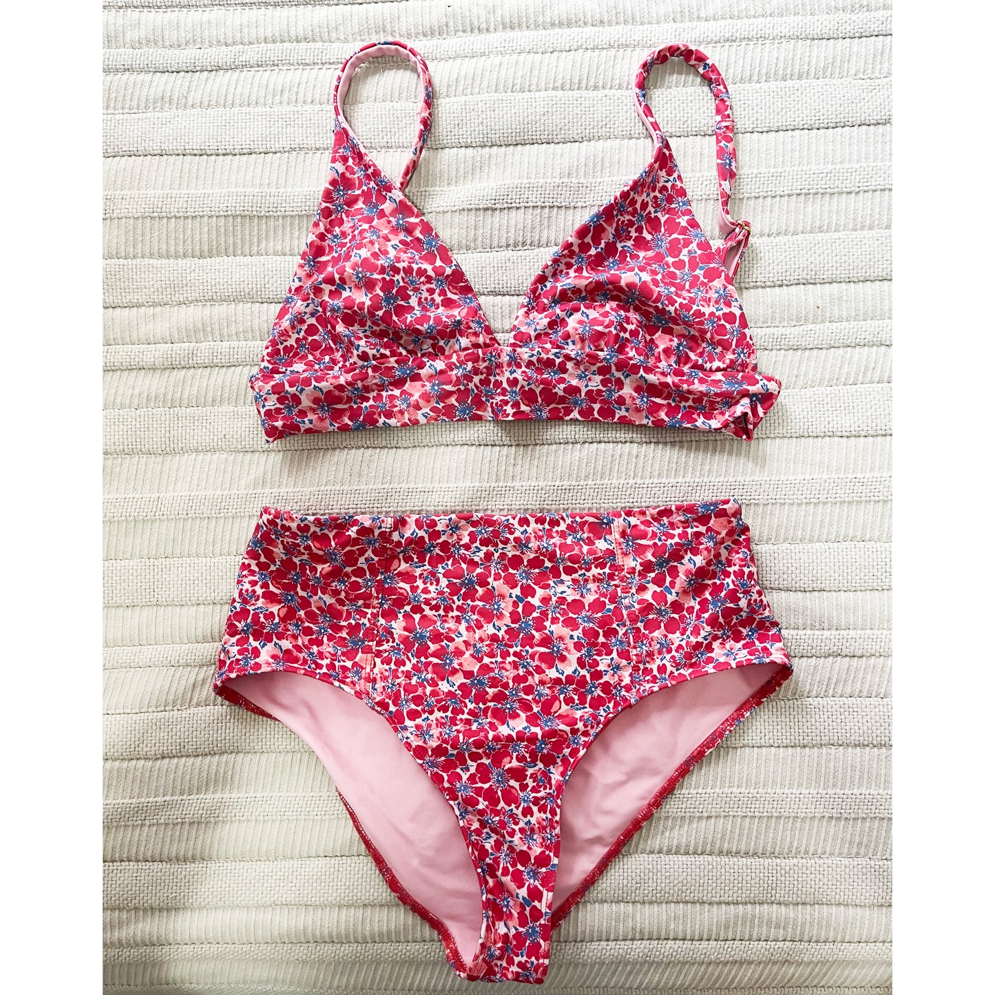 Bikini fleuri rose Xirena, taille Medium