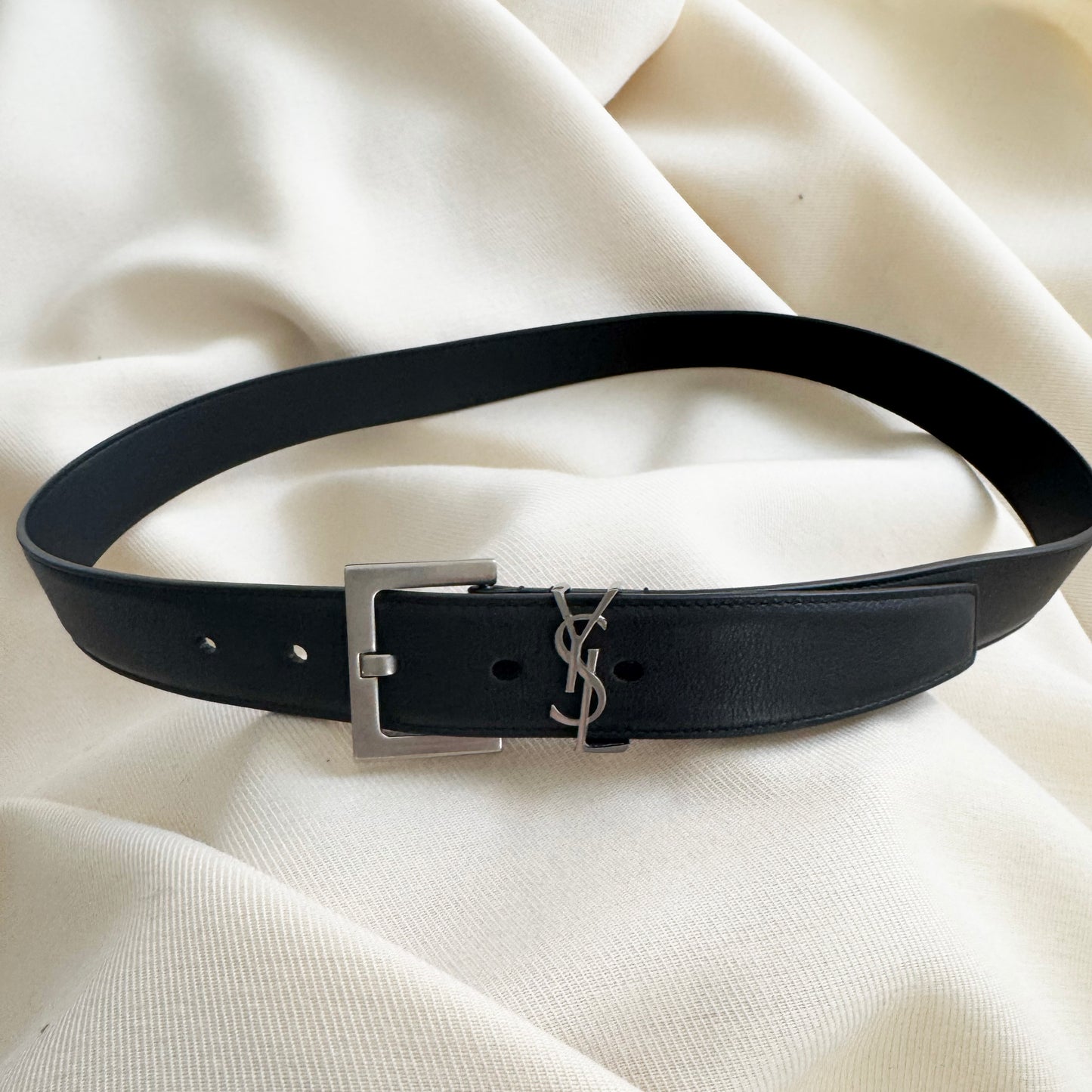 Saint Laurent "Cassandre 30" Leather belt in Black, size 85cm