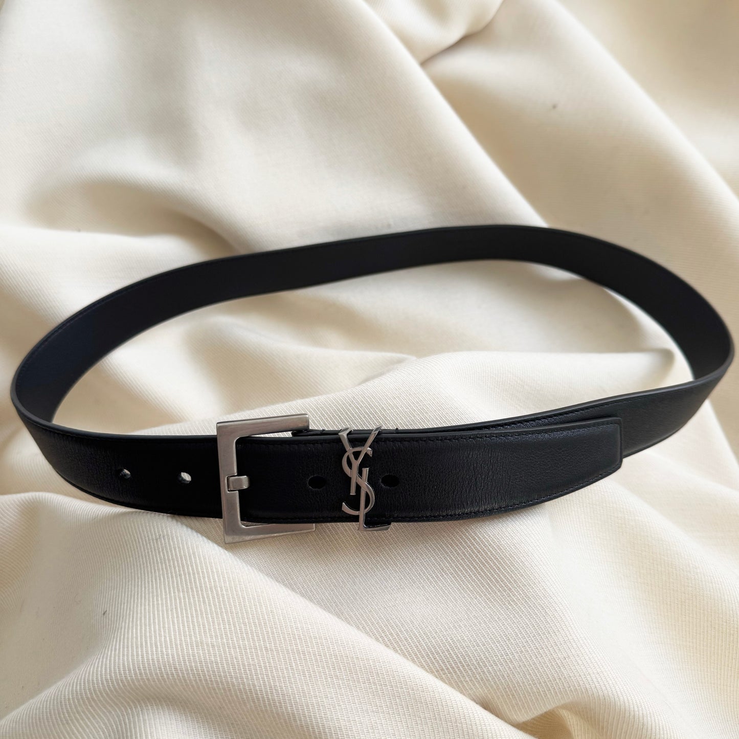 Saint Laurent "Cassandre 30" Leather belt in Black, size 85cm